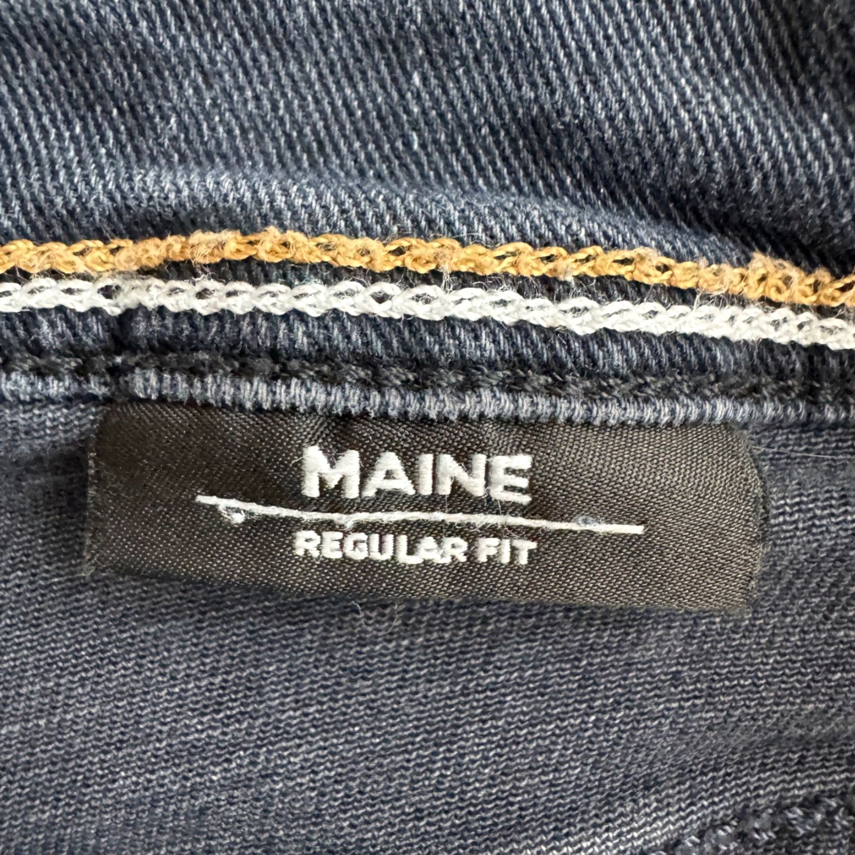 Vintage HUGO BOSS MAINE Mens Regular Fit Dark Wash Denim Jeans 36x32 Straight Leg Luxury Size US 36 / EU 52 - 4 Thumbnail