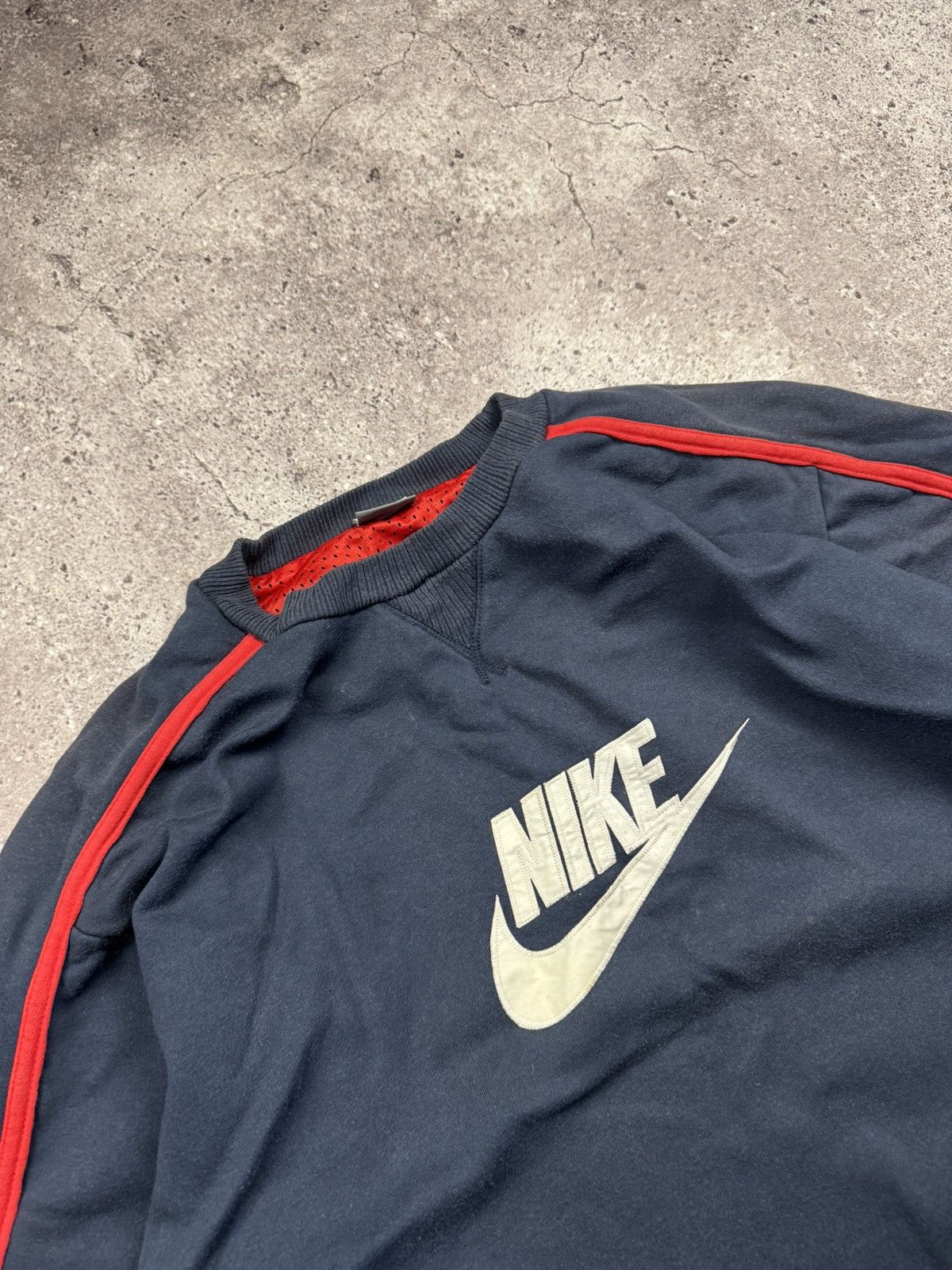 Nike Rare! Vintage Nike Big Logo Sweatshirt 90s Y2K Embroidered Size US XL / EU 56 / 4 - 3 Thumbnail