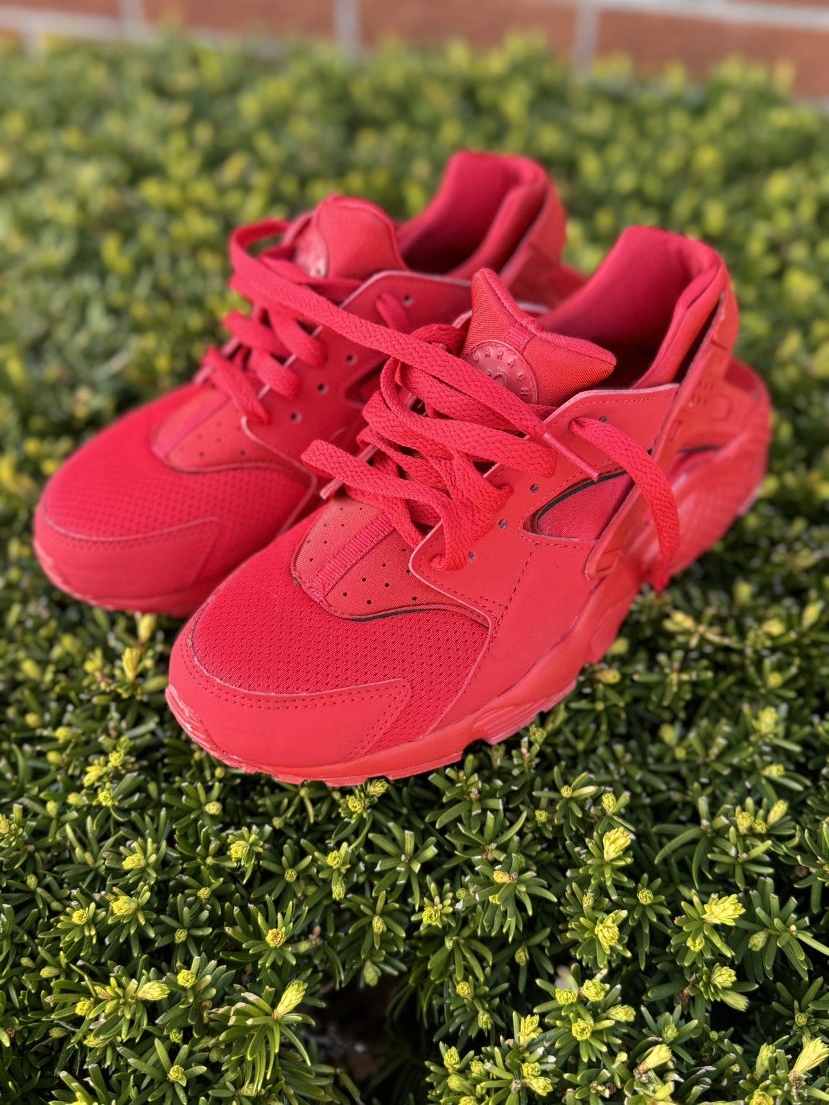 Nike Nike Air Huarache Run All Red, Size 6y Size US 6 / IT 36 - 2 Thumbnail