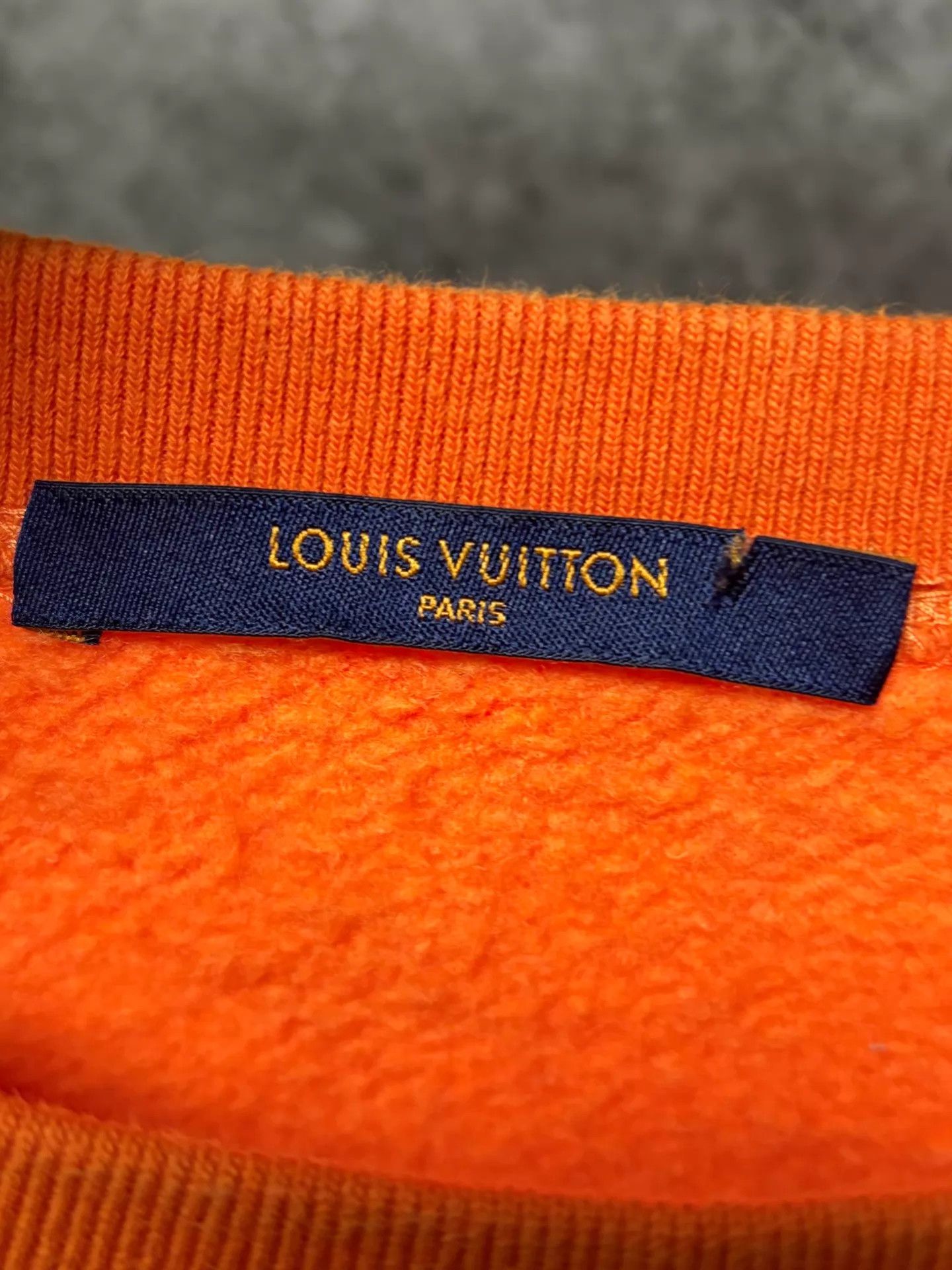 Louis Vuitton LV orange embroidered sweatshirt L Size US L / EU 52-54 / 3 - 3 Thumbnail
