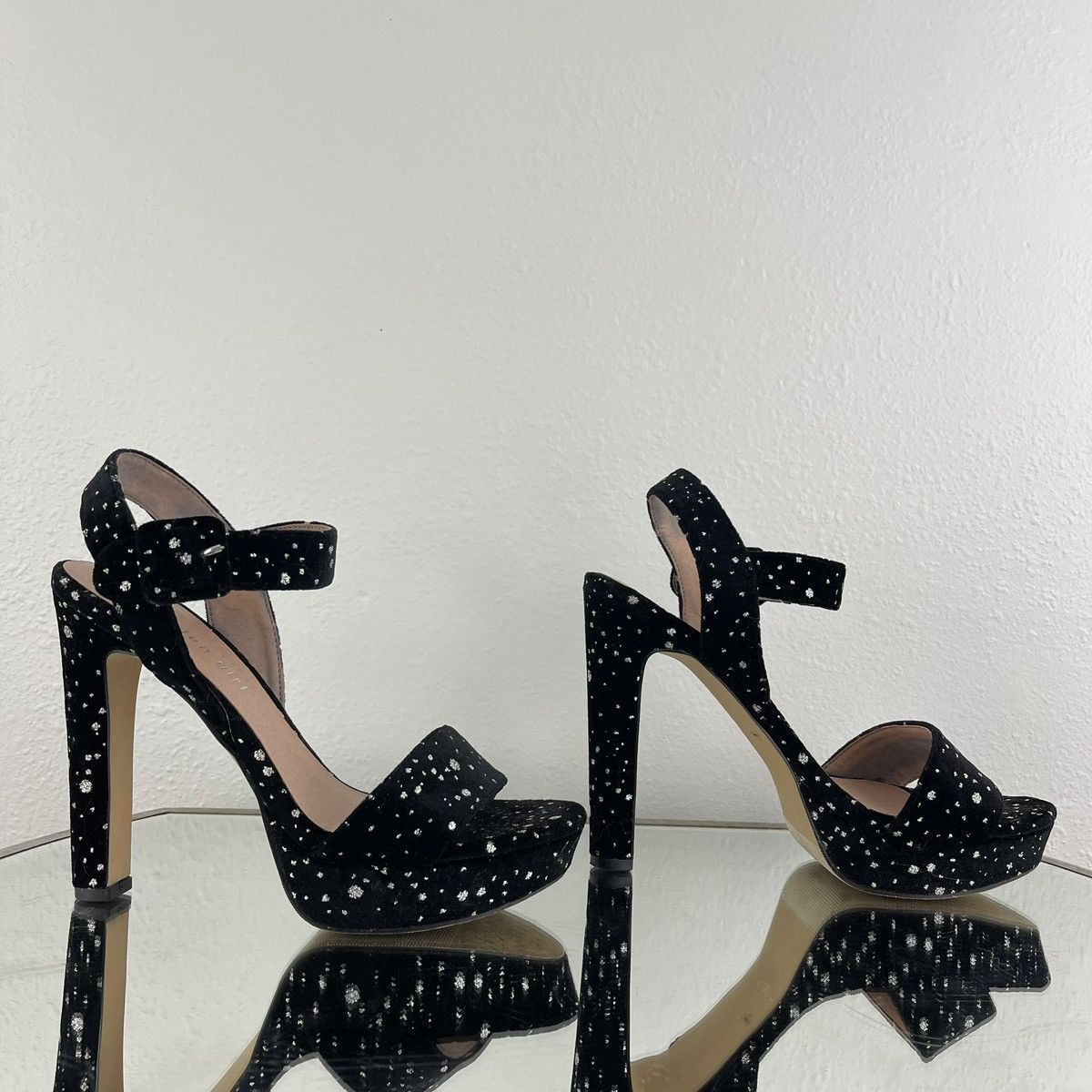 Other MADDEN GIRL Black Velvet Glitter Dot Rolloo Platform Heels Size US 8 / IT 38 - 4 Thumbnail