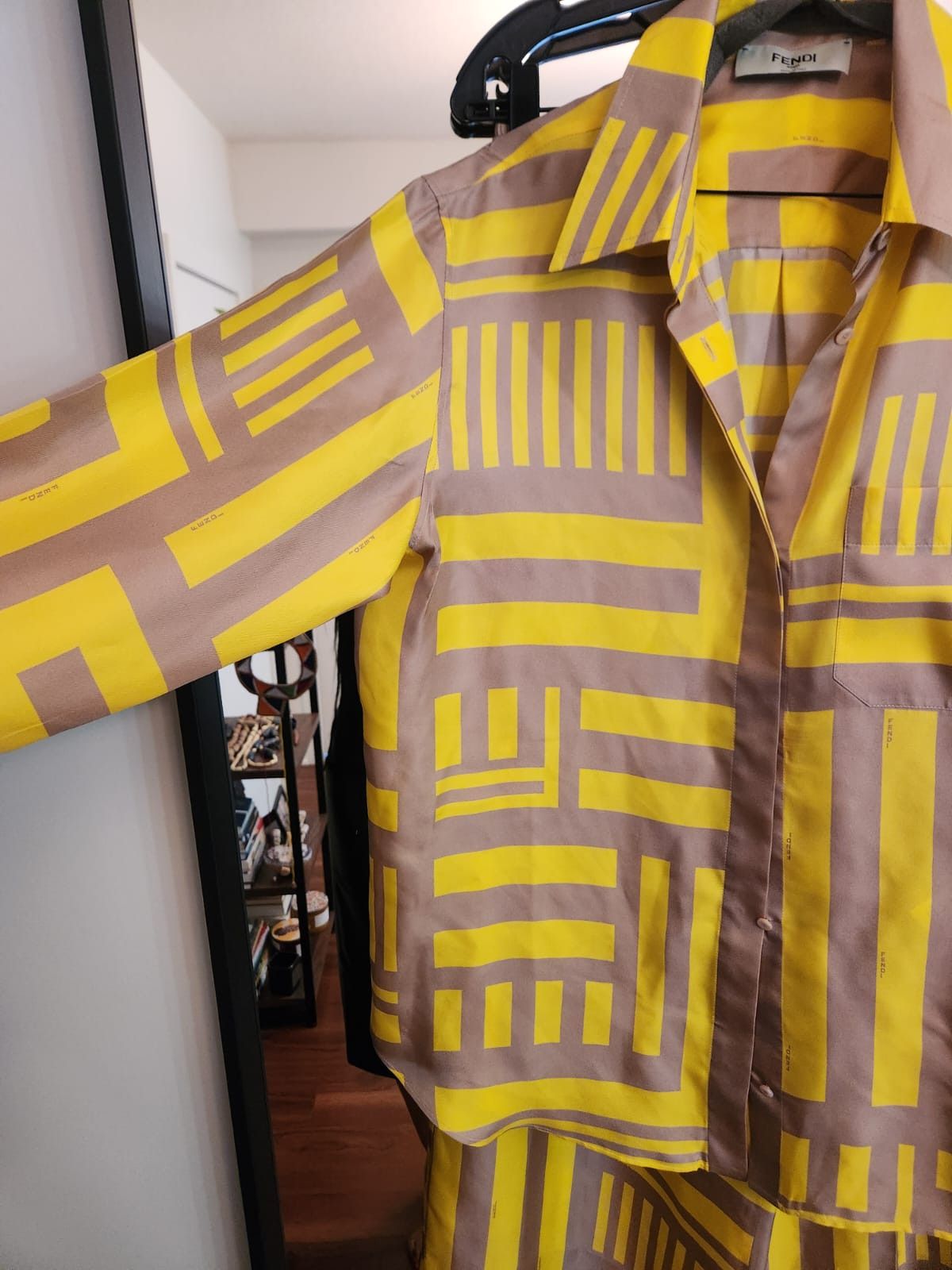 Fendi FF Labyrinth-print silk set ( trousers and blouse) Size 30" / US 8 / IT 44 - 5 Thumbnail