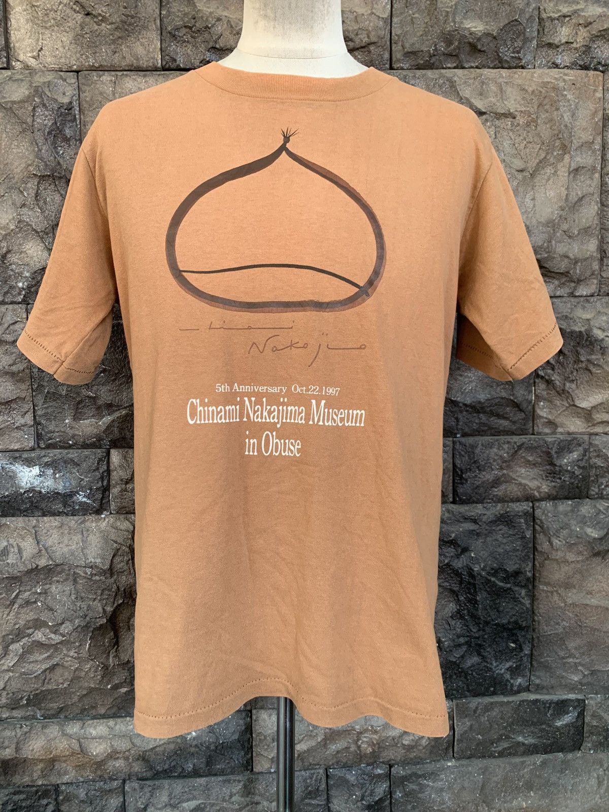 Arts & Science Vintage 90s Chinami Nakajima Museum in Obuse T shirt Size US M / EU 48-50 / 2 - 1 Thumbnail