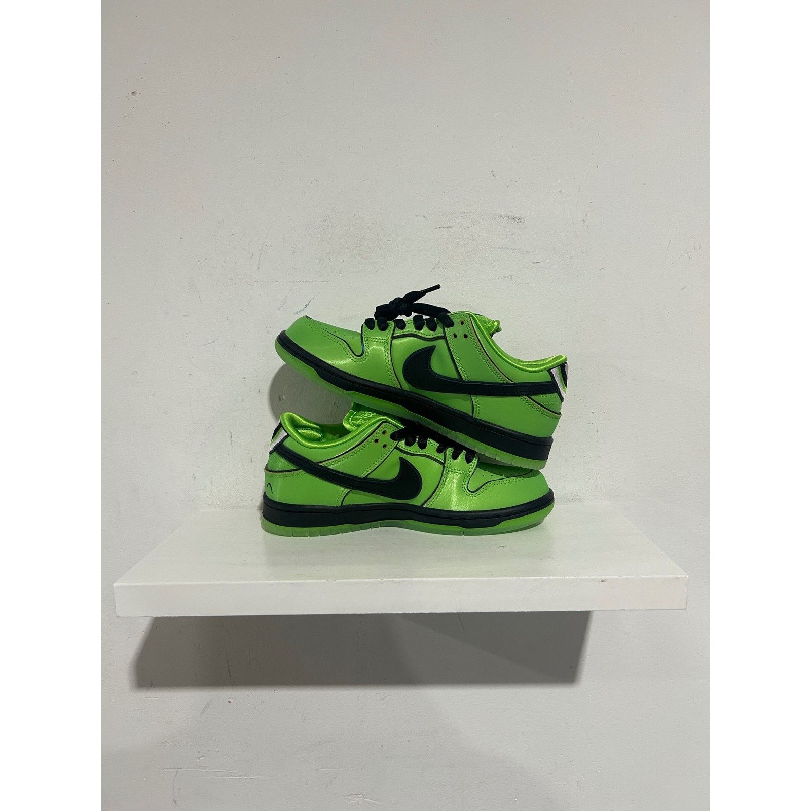 Nike NIKE SB DUNK LOW 'THE POWERPUFF GIRLS BUTTERCUP' SIZE 5 NEW Size US 5 / EU 37 - 2 Thumbnail