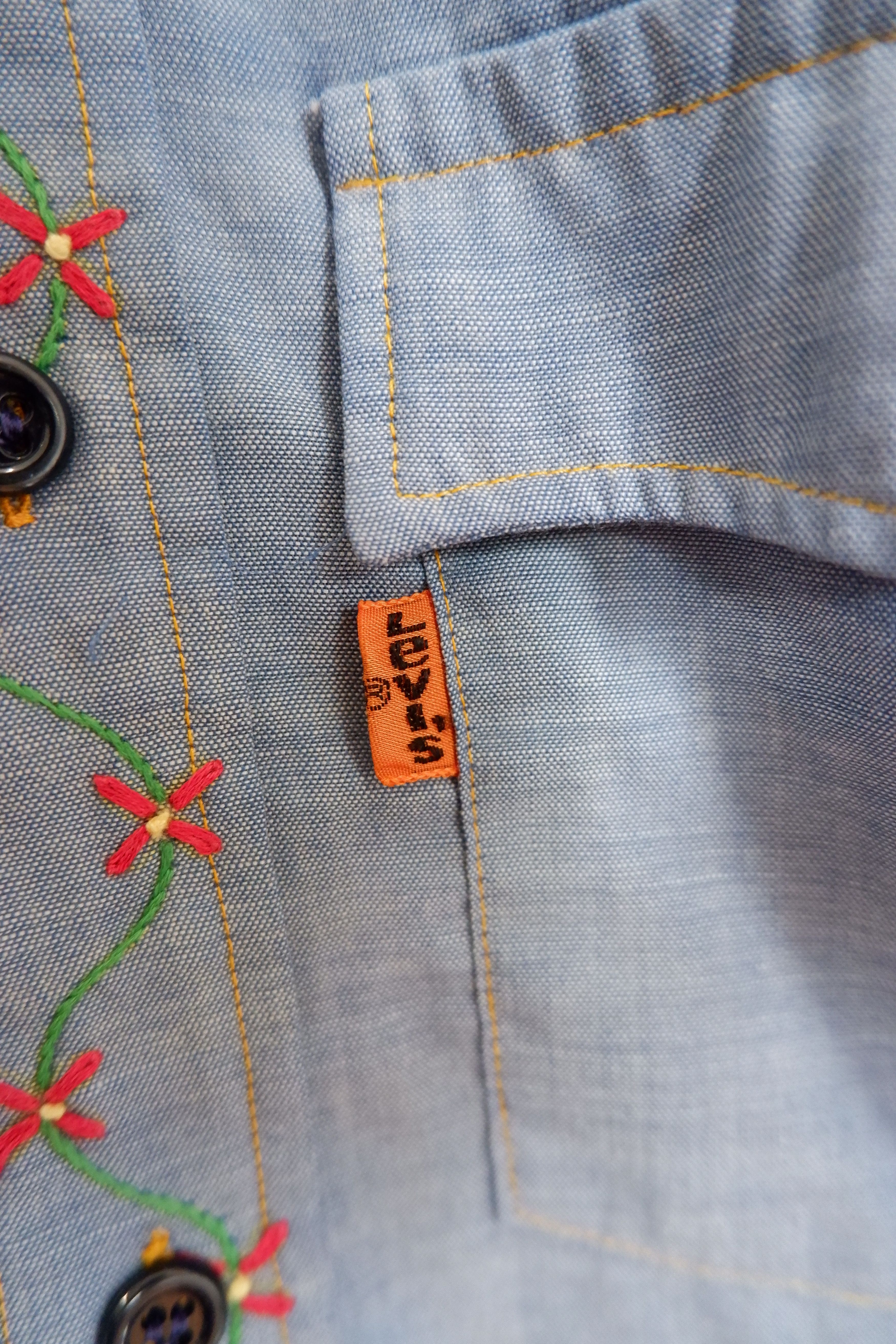 Levi's Vintage Clothing Vintage 1980 LEVI'S Hand Stitch Embroidered Chambray Shirts Size US S / EU 44-46 / 1 - 4 Thumbnail