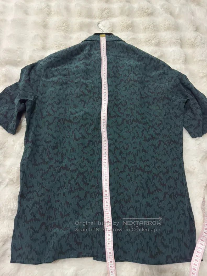 Saint Laurent Paris Saint Laurent Paris size 37 Dark Pattern Men's Shirt Size US S / EU 44-46 / 1 - 9 Thumbnail