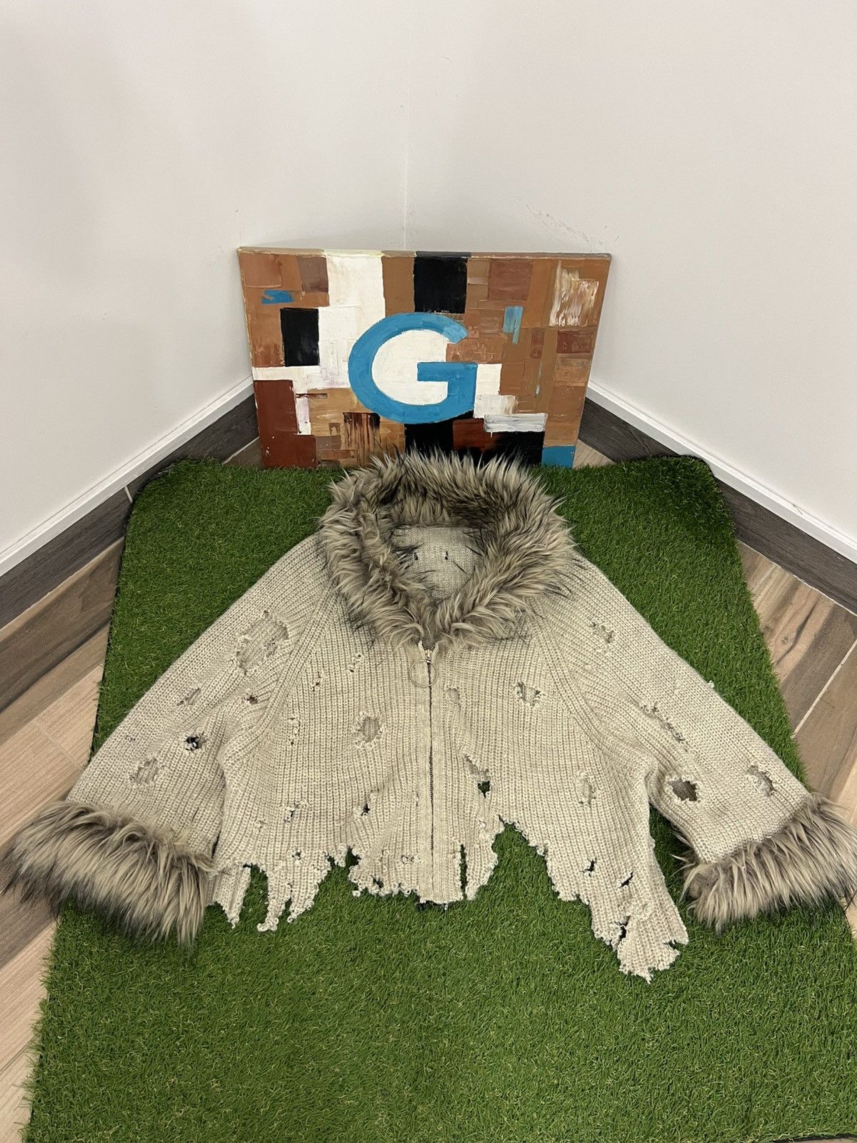 2000s vintage faux fur distressed coat beige knit Y2k vest