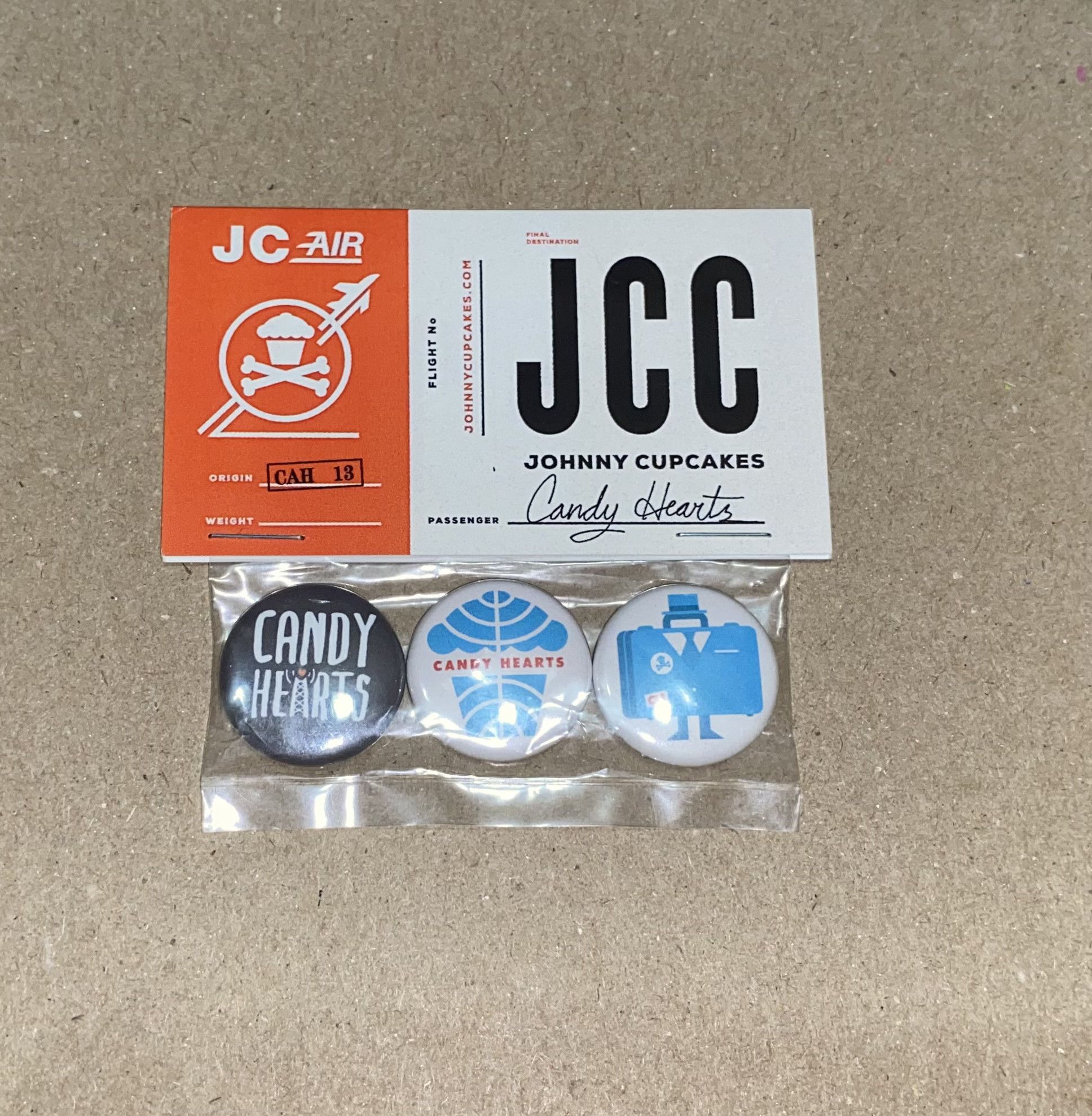 Johnny Cupcakes × Vintage Johnny Cupcakes Candy Hearts Button Pins Lapel Brooch shirt Size ONE SIZE - 1 Thumbnail