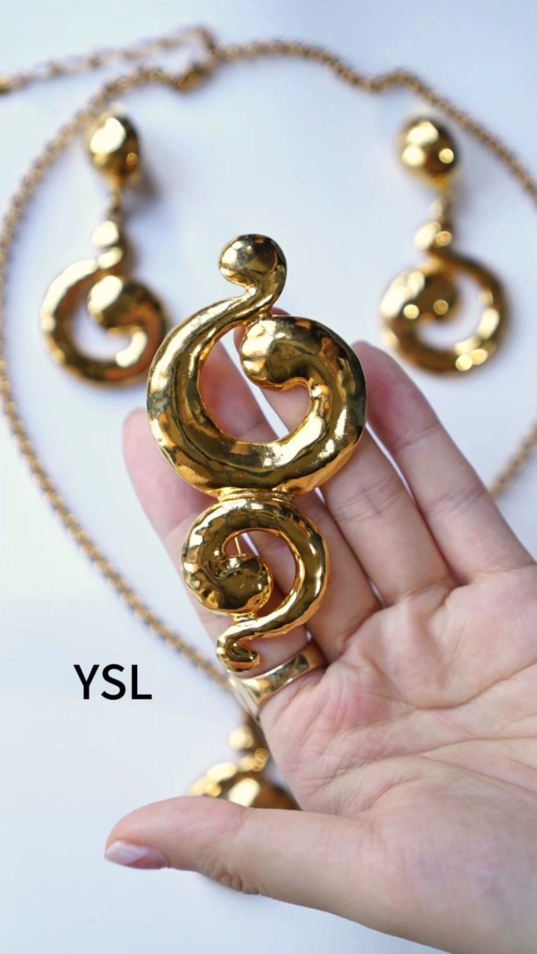 Yves Saint Laurent YSL Vintage Swirl Note Gold 3pc Earring Necklace Brooch Set Size ONE SIZE - 1 Thumbnail