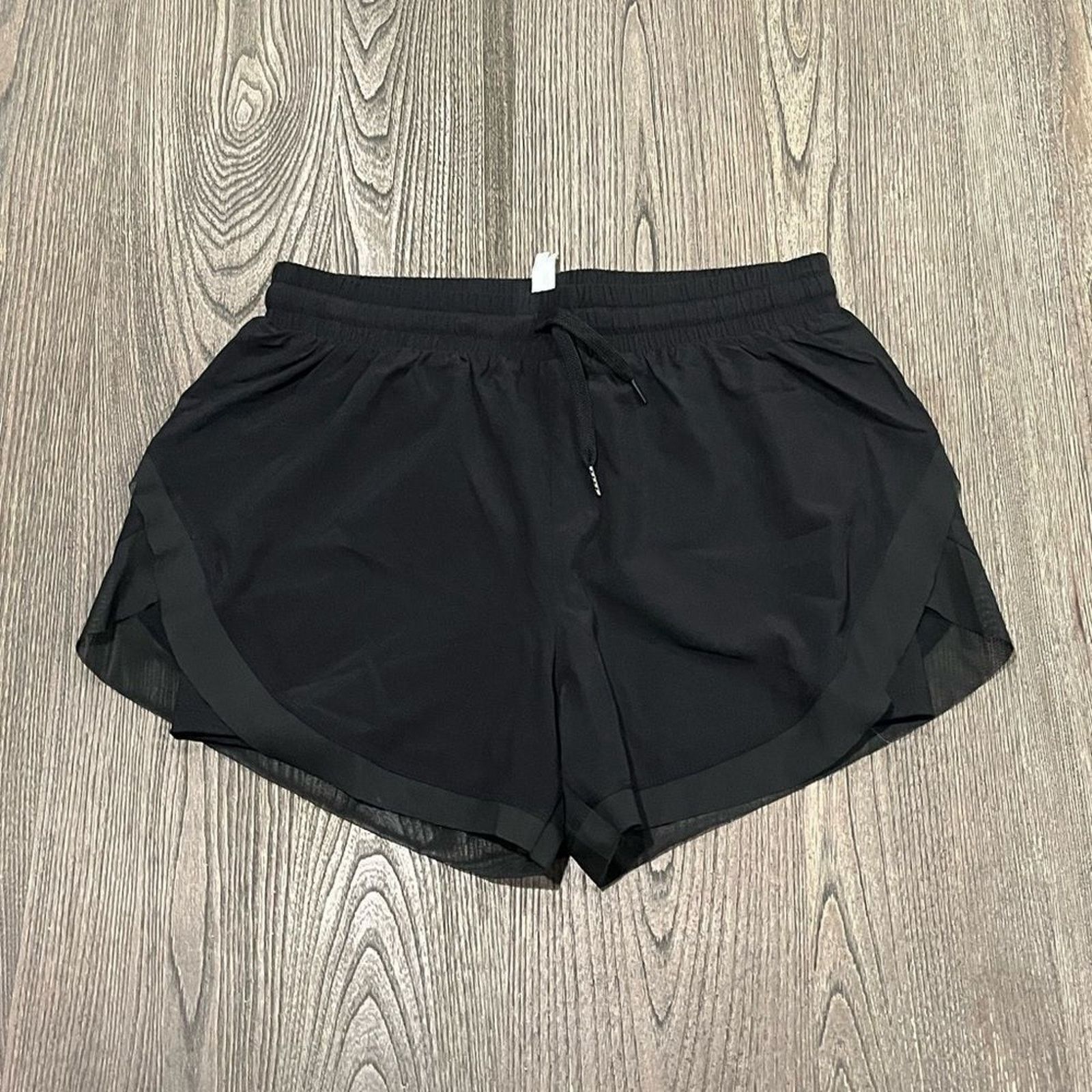 Vintage NWOT Halara Black Drawstring Contrast Mesh Athletic Shorts L Size 30" / US 8 / IT 44 - 1 Thumbnail