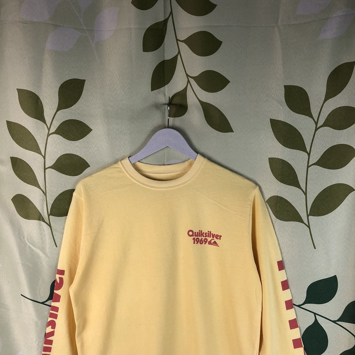Quiksilver Quiksilver vintage Yellow Sweatshirt #7463 Size US M / EU 48-50 / 2 - 2 Thumbnail