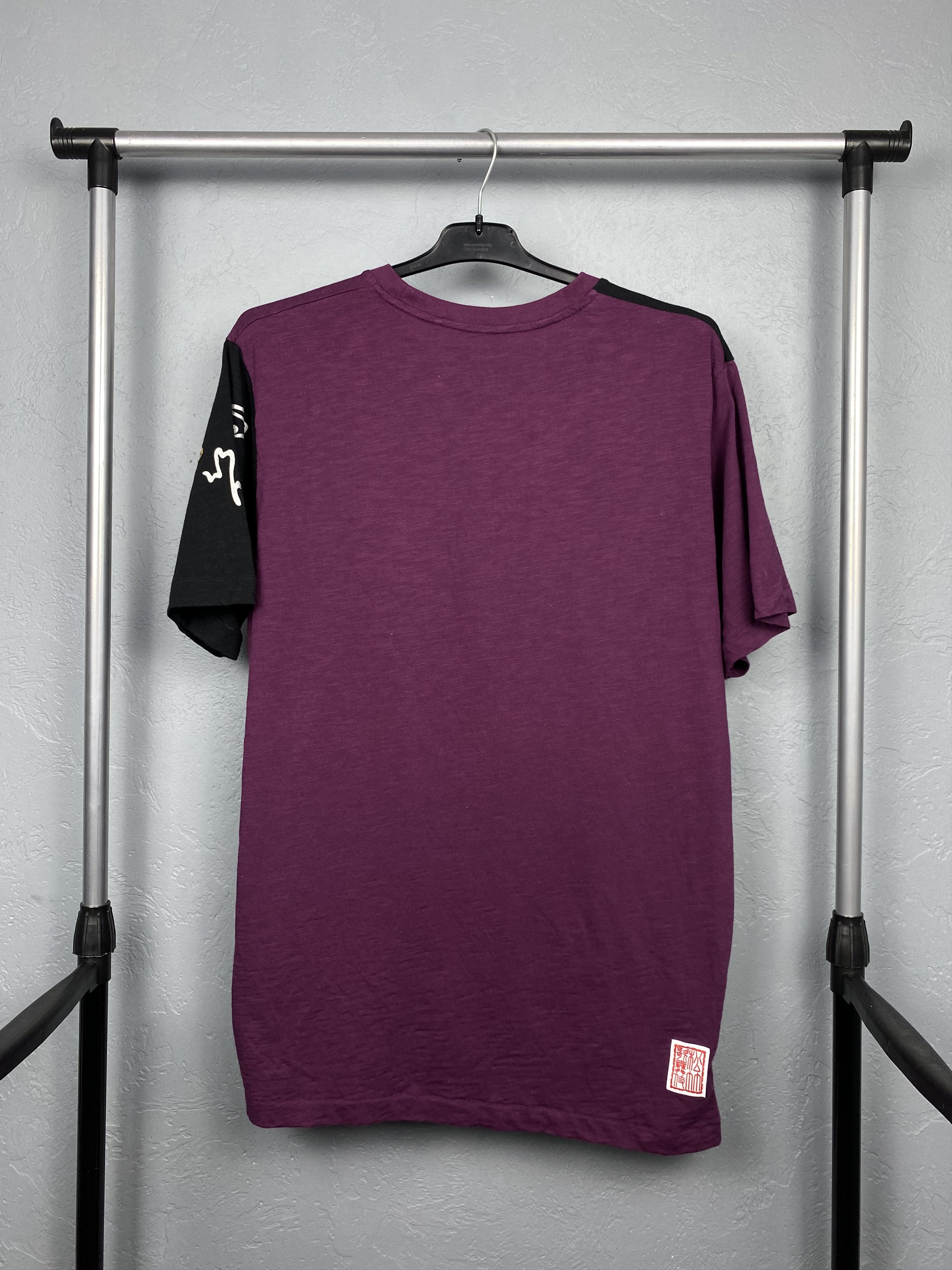 Japanese Brand Uniqlo Japanese Art Vintage T-Shirt Tee Y2K Size US XL / EU 56 / 4 - 6 Thumbnail