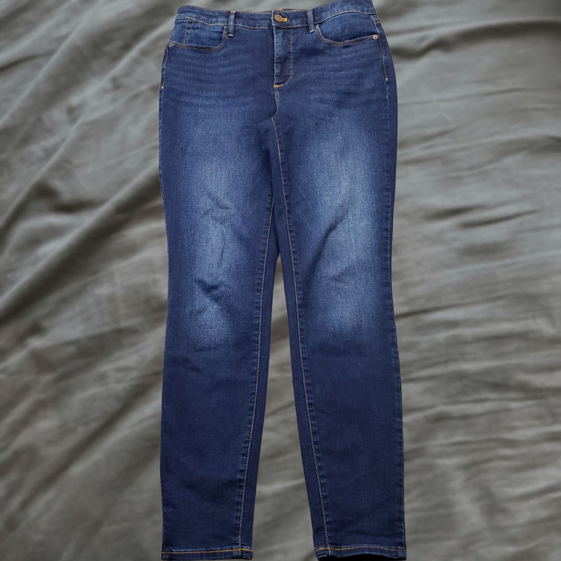 Talbots Talbots Womens Size 6 Jeans Blue Denim 5-Pocket Jegging Medium Wash Streetwear Pocket Zipper Button Stretch Regular 27.5 Inseam Size 28" / US 6 / IT 42 - 1 Thumbnail