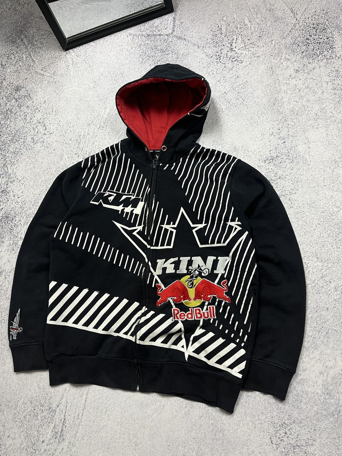 Red Bull Red Bull Kini Racing KTM Crazy Big Logo Zip Up Hoodie Y2k Size US L / EU 52-54 / 3 - 3 Thumbnail