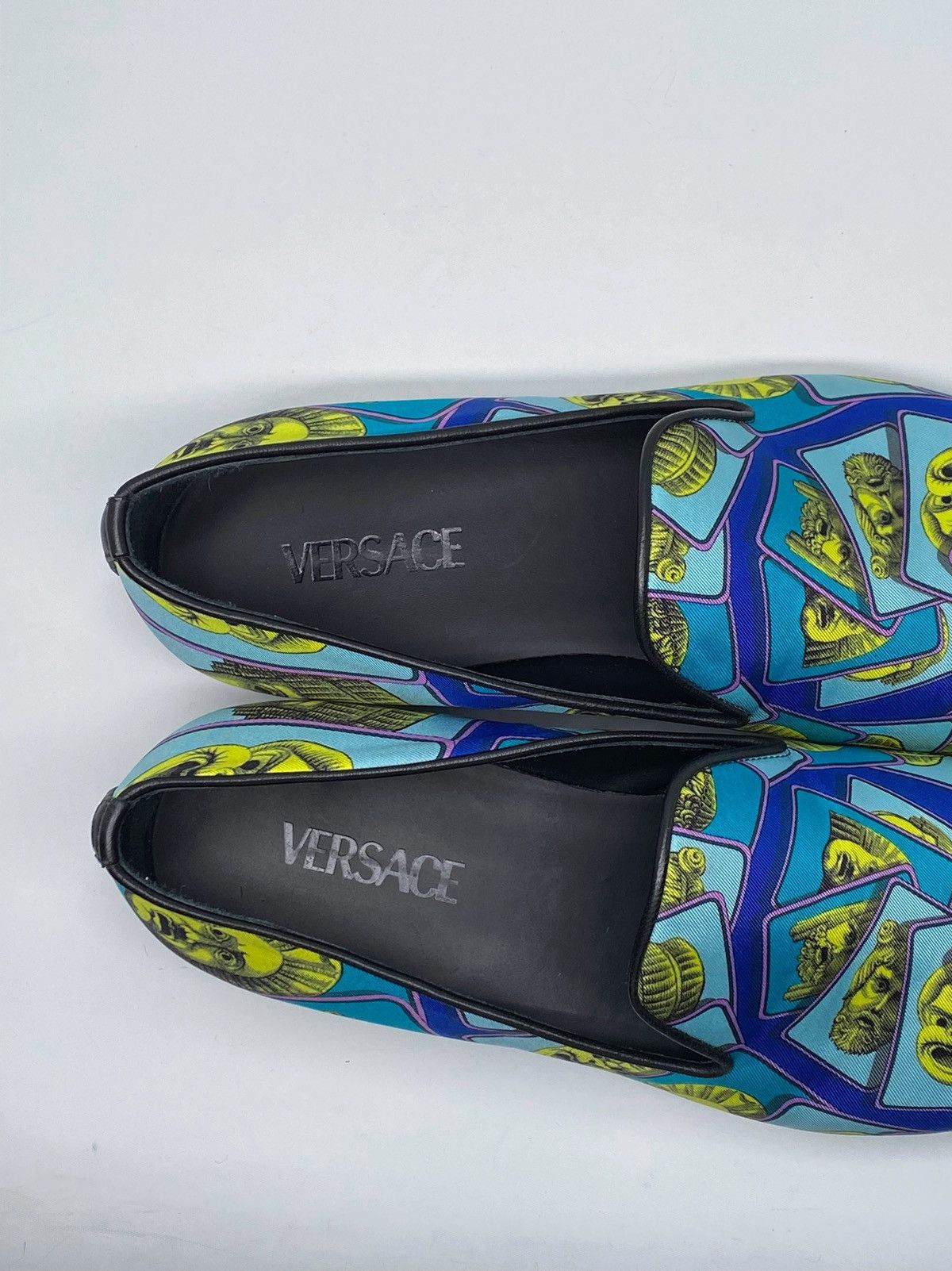 Versace Versace Masks Print Silk Twill Loafer size 43/us size 10 Size US 10 / EU 43 - 6 Thumbnail