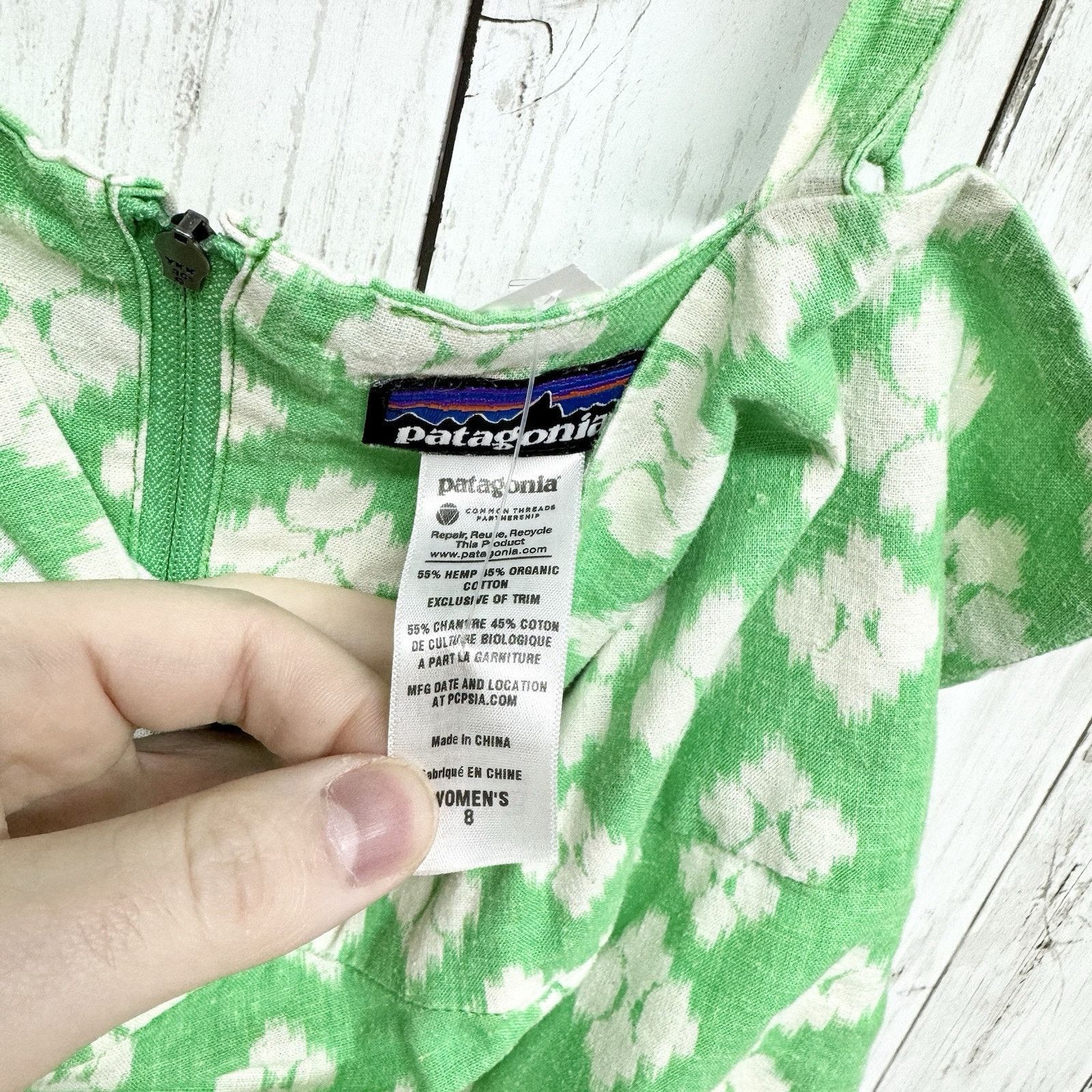 Patagonia Patagonia Tank Top Sz 8 Square Neck Wide Strap Floral Green Size M / US 6-8 / IT 42-44 - 2 Thumbnail