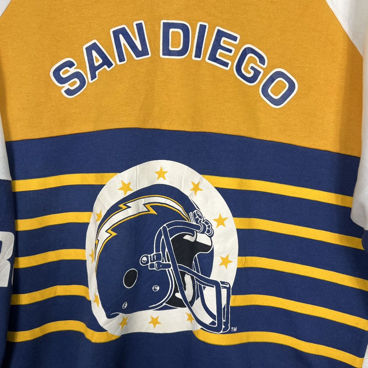 Vintage SAN DIEGO CHARGERS Big Logo Sweatshirt Made in Usa 4200-C192 Size US L / EU 52-54 / 3 - 9 Thumbnail