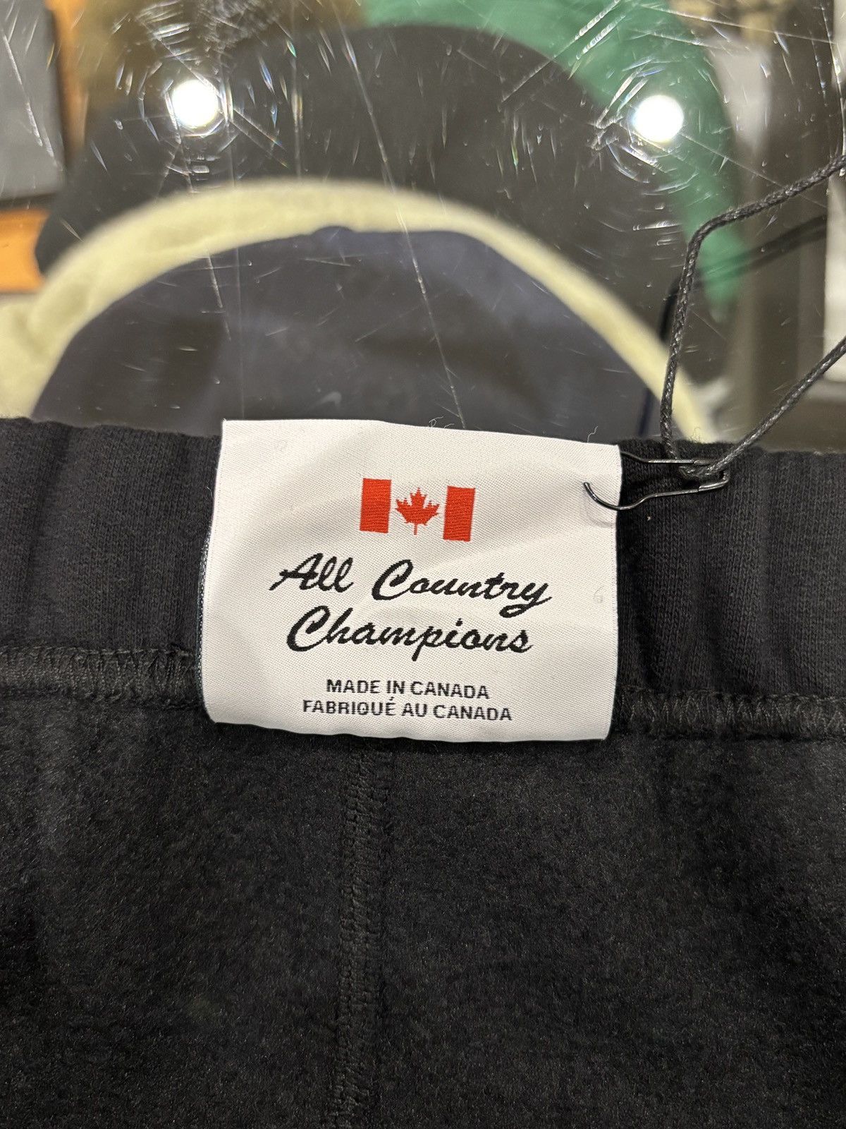 October's Very Own OVO x Roots All Country Sweatpants Black Size: XL Size US 36 / EU 52 - 4 Thumbnail