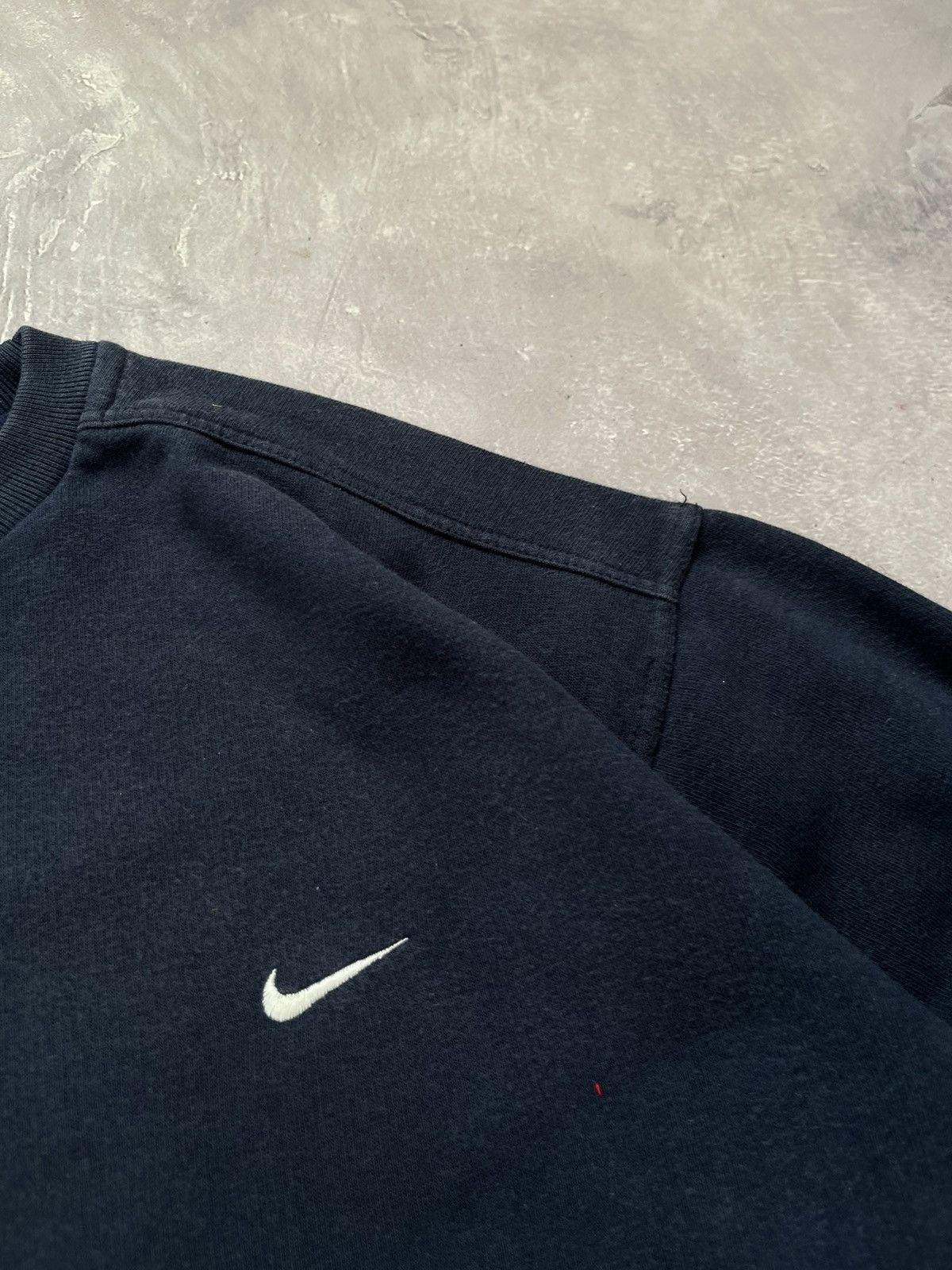 Nike Vintage Nike Sweatshirt Crewneck Boxy Fit Mini Swoosh 90s Size US L / EU 52-54 / 3 - 4 Thumbnail