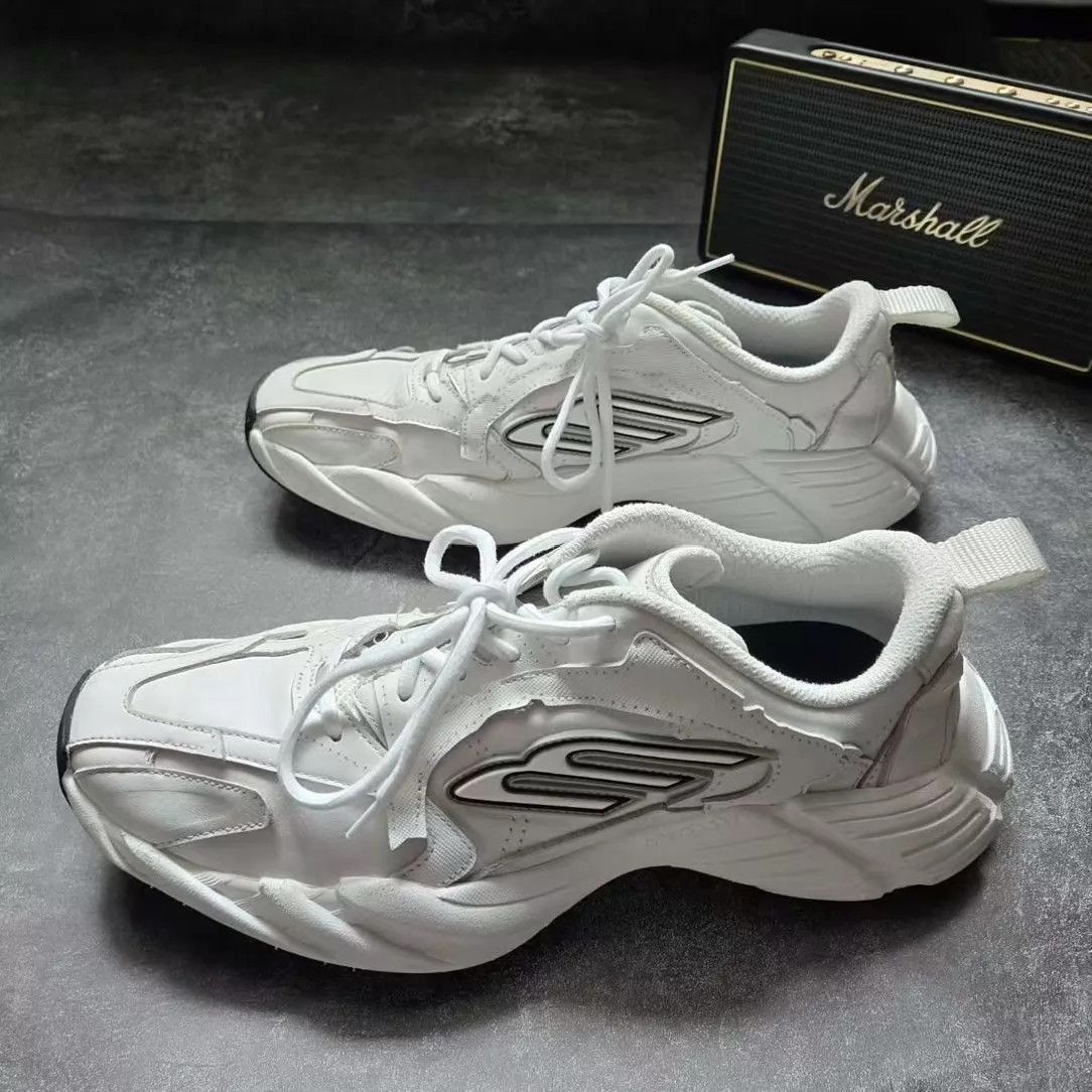 Balenciaga White Chunky Low-Top Sneakers Size 9 Size US 9 / EU 42 - 1 Thumbnail