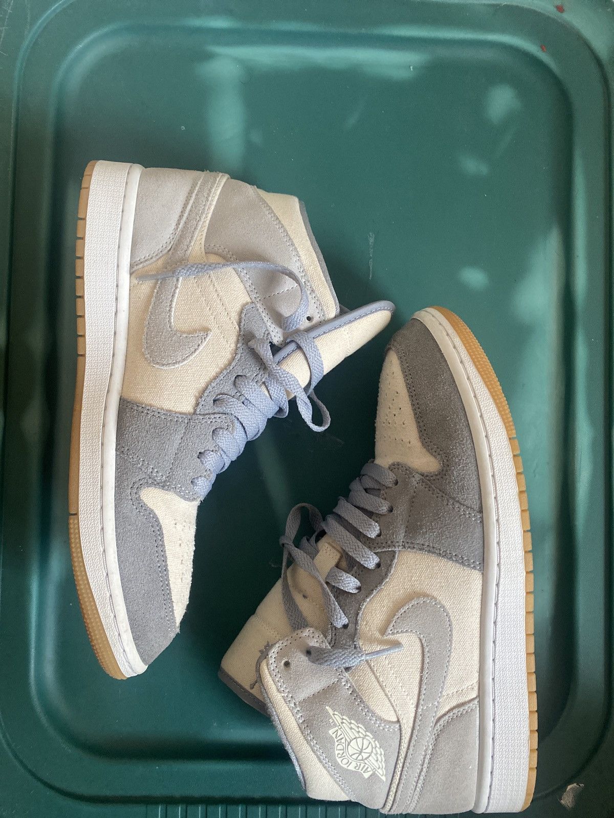 Jordan Brand × Nike Jordan 1 mid particle gray/ coconut milk Size US 9 / EU 42 - 2 Thumbnail
