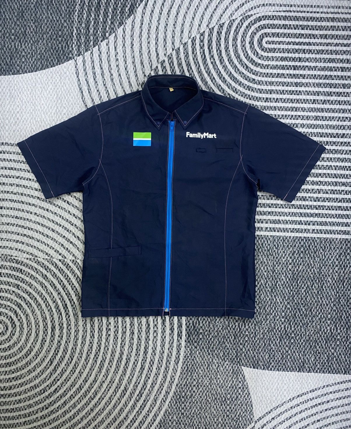 Japanese Brand Vintage Family Mart Uniform Worker Zipper Jacket Size US M / EU 48-50 / 2 - 1 Thumbnail