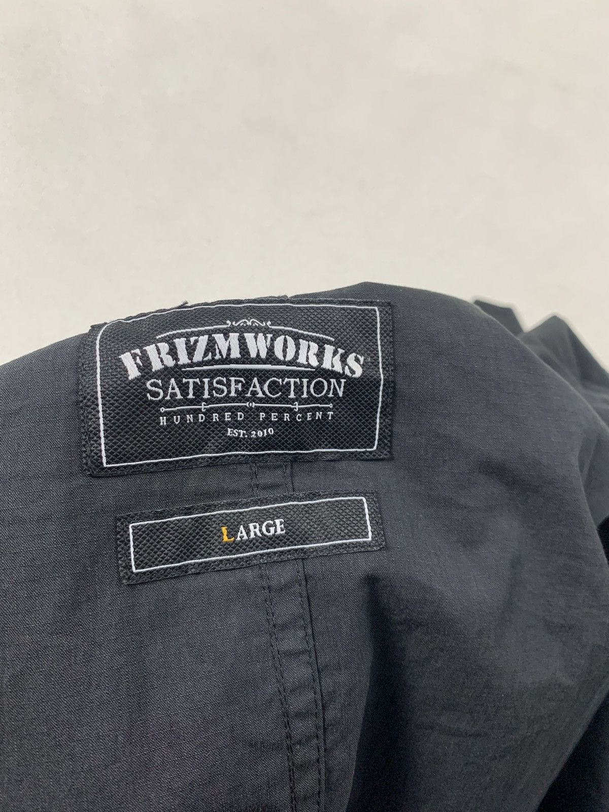 FrizmWORKS Frimzwork smocked hooded jacket Size US L / EU 52-54 / 3 - 8 Thumbnail