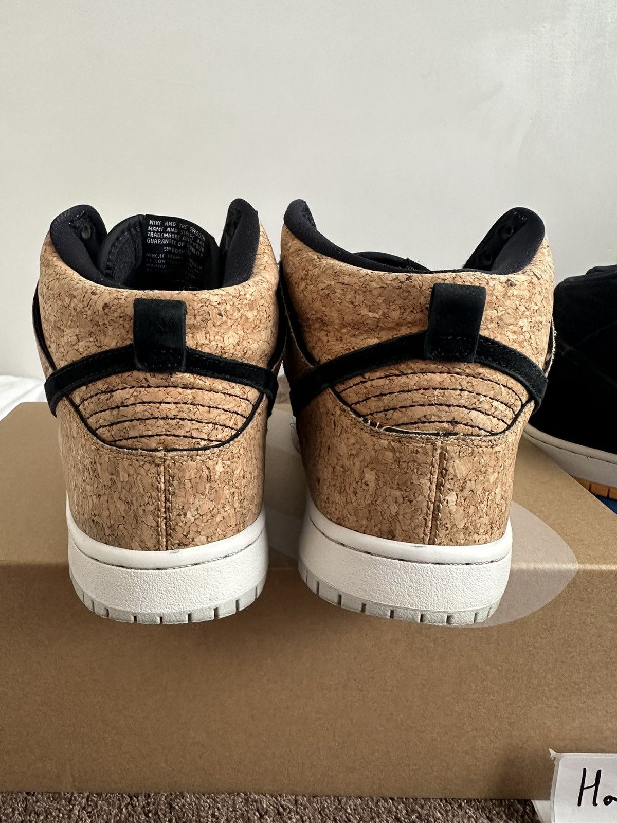 Nike Cork Nike SB Dunk High (2015) Size US 9 / EU 42 - 4 Thumbnail