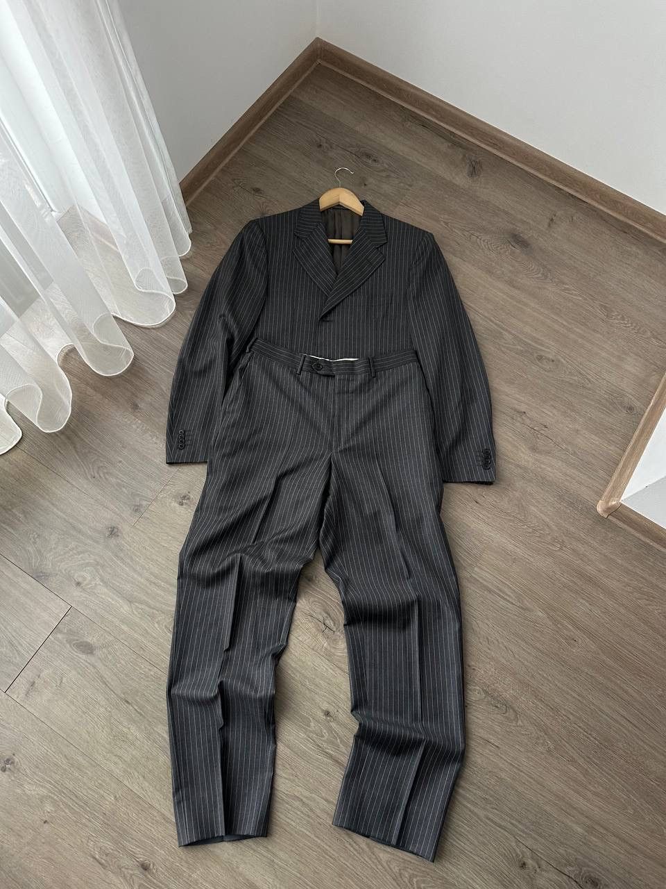 Corneliani × Vintage Vintage Corneliani Lana Extrafine Gray Striped 48R Suit Size 48R - 9 Thumbnail