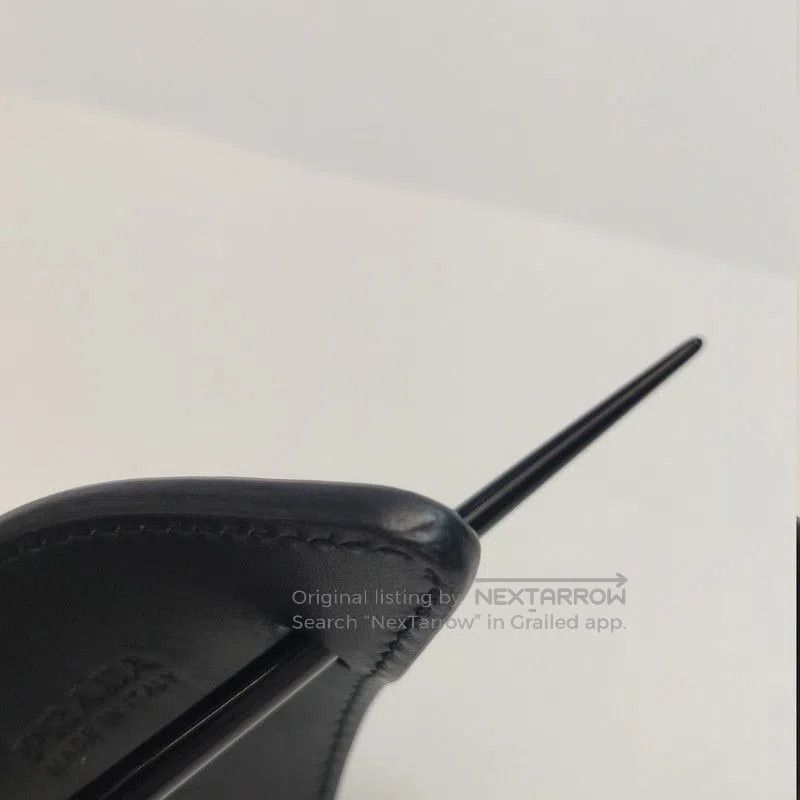 Prada Prada Black Leather Triangle Logo Hairpin. Size ONE SIZE - 4 Thumbnail