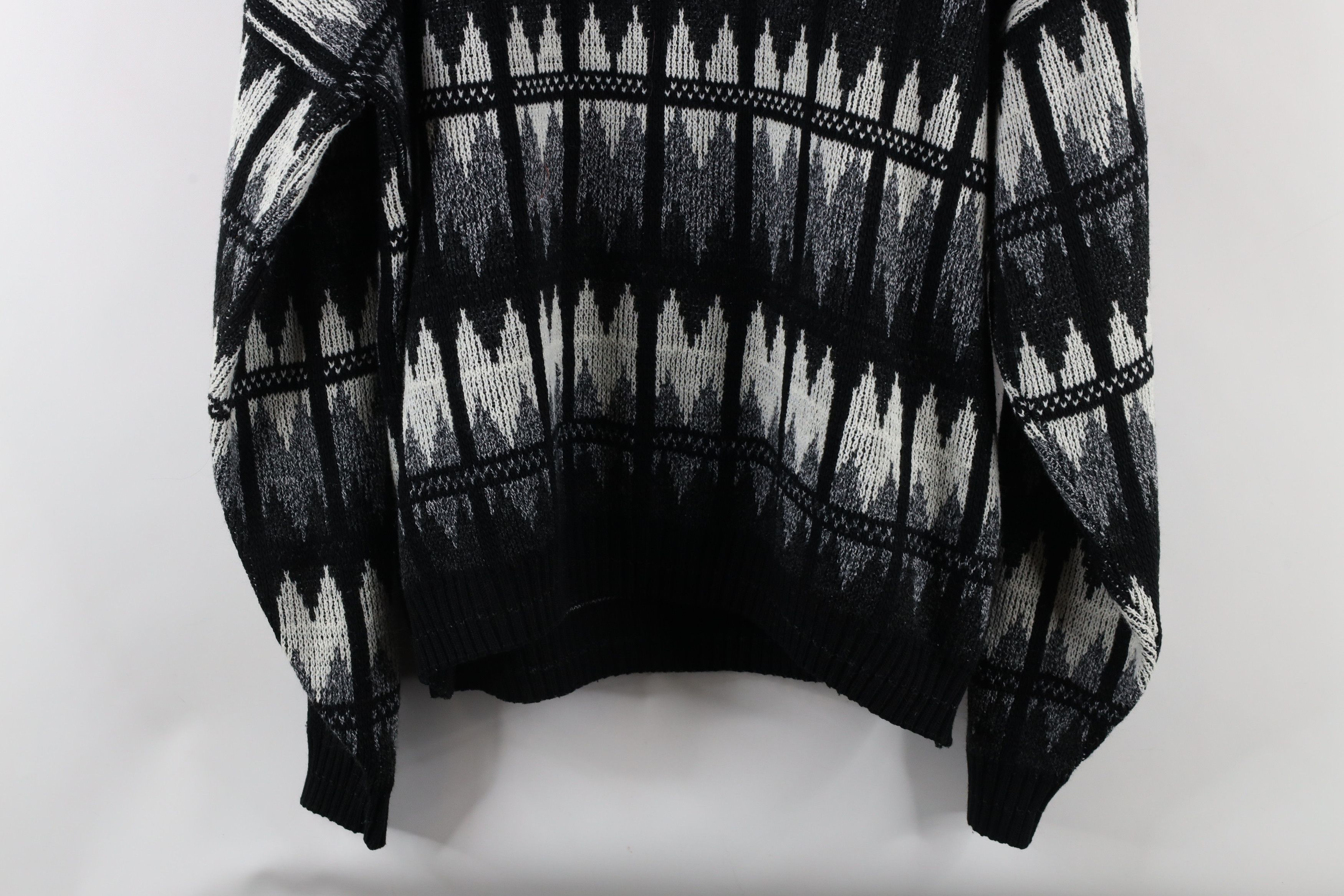 Vintage Vintage 90s Coogi Style Geometric Knit Cosby Sweater Size US L / EU 52-54 / 3 - 8 Thumbnail