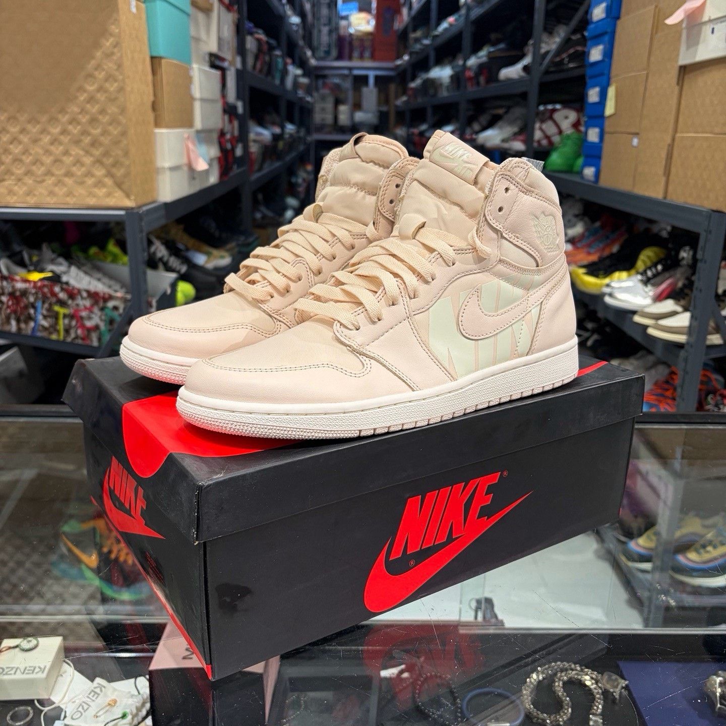 Nike Nike Pink Lowtop Sneakers 10.5 Men Size US 10.5 / EU 43-44 - 1 Thumbnail