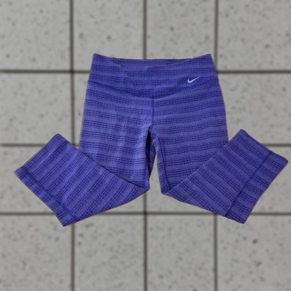 Nike Womens Nike Pants M Medium Purple Athletic Capri Gym Workout Size 32" / US 10 / IT 46 - 1 Thumbnail