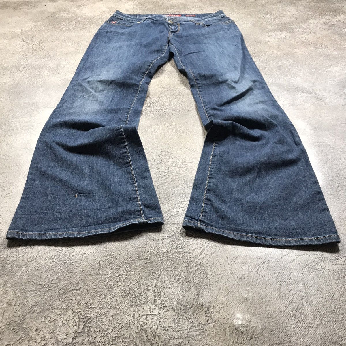 Vintage Vintage 90s Distressed Flared Low Rise Jeans Grunge Slim 30 Size 30" / US 8 / IT 44 - 1 Thumbnail
