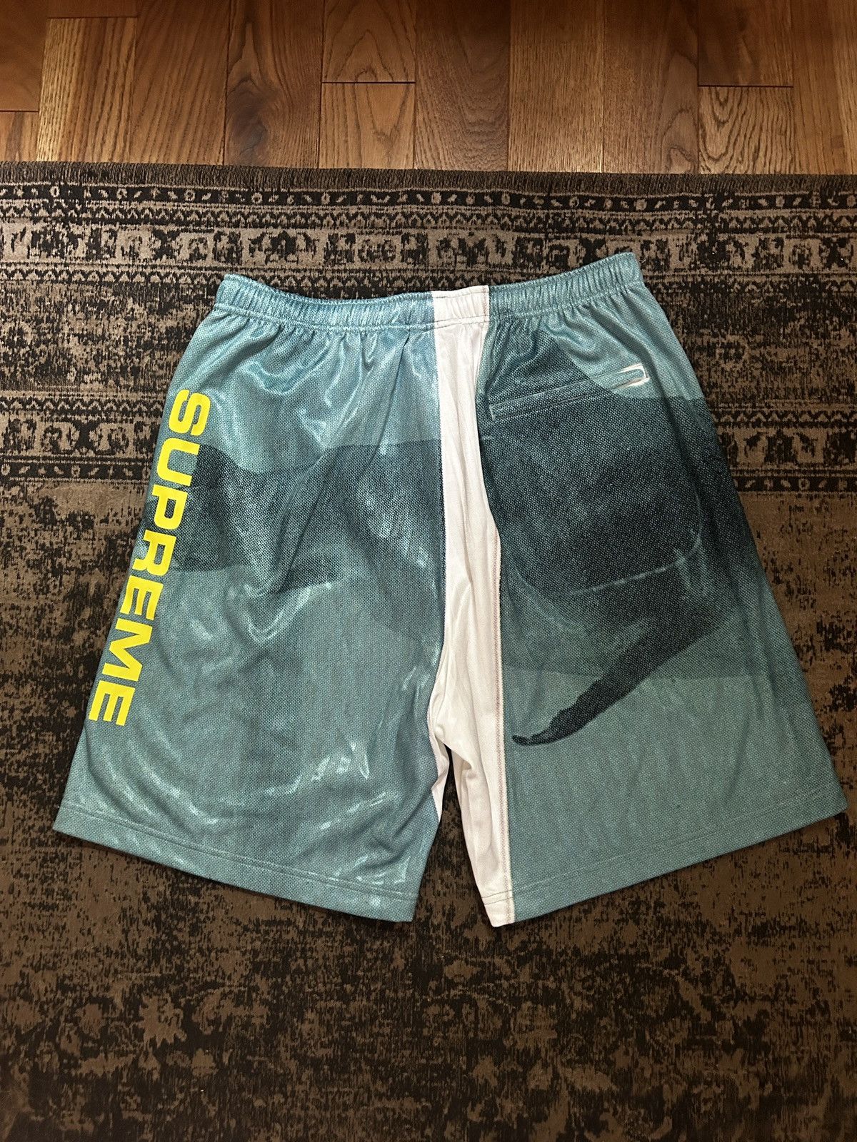 Damien Hirst × Supreme Supreme Damien Hirst Shark Basketball Shorts SS25 Size US 28 / EU 44 - 2 Thumbnail