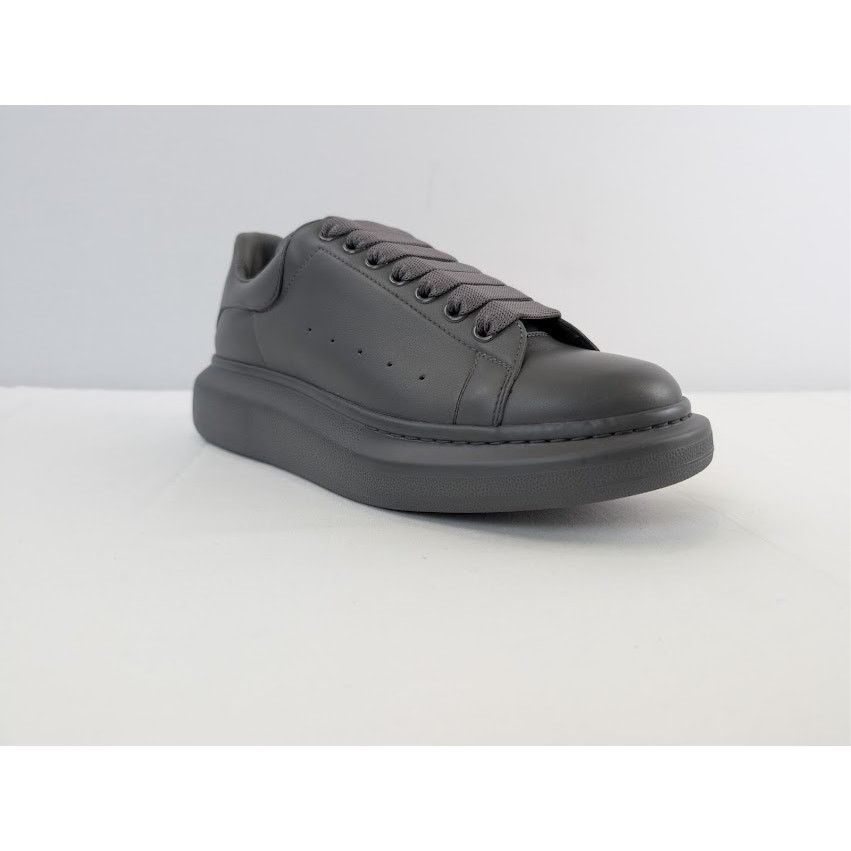 Alexander McQueen o1rshd1 Leather Oversized Sneaker in Lead Pencil Size US 10 / EU 43 - 2 Thumbnail