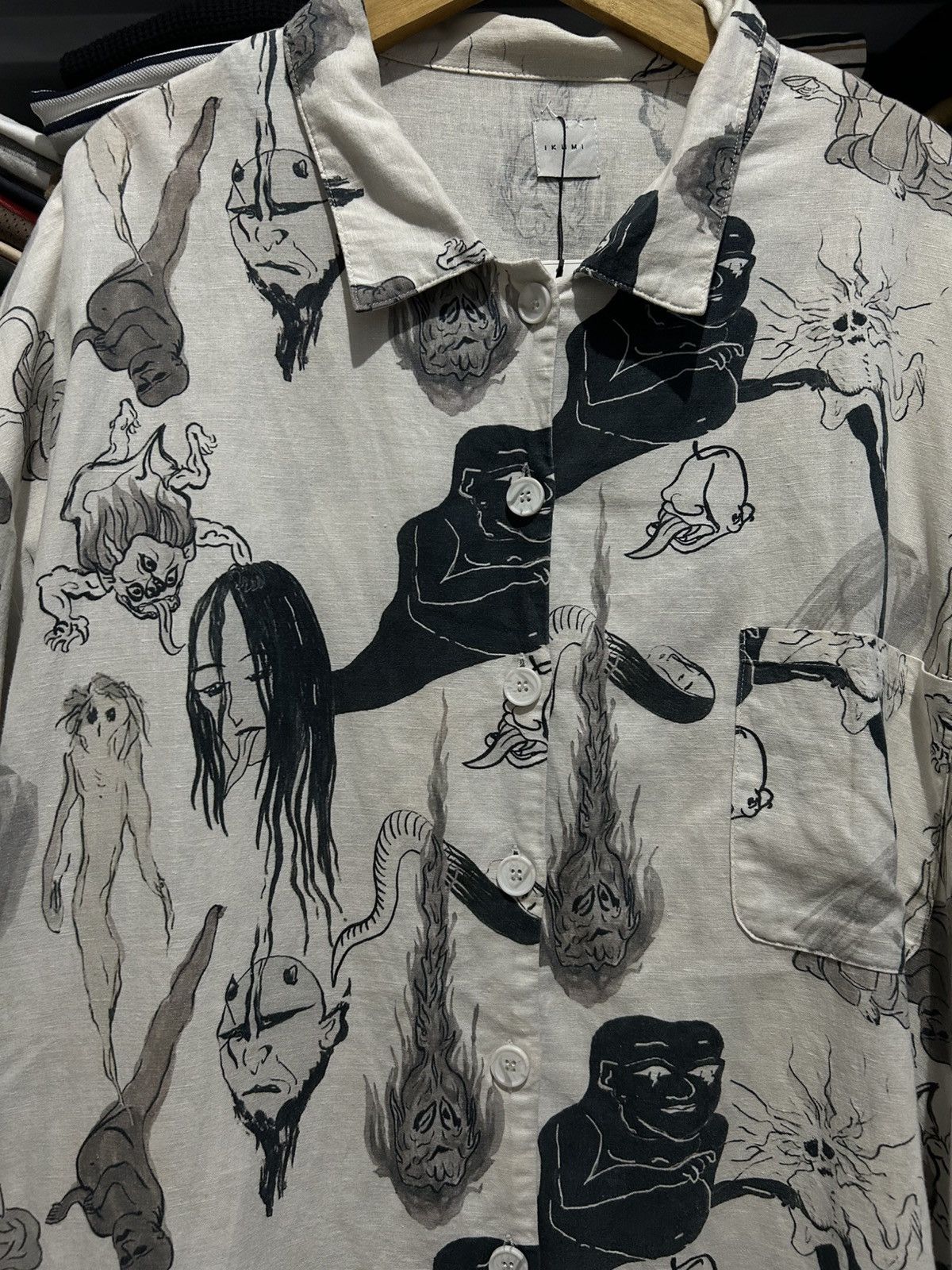 Japanese Brand Japanese Brand Ikumi short shirt devil Size US XXL / EU 58 / 5 - 2 Thumbnail