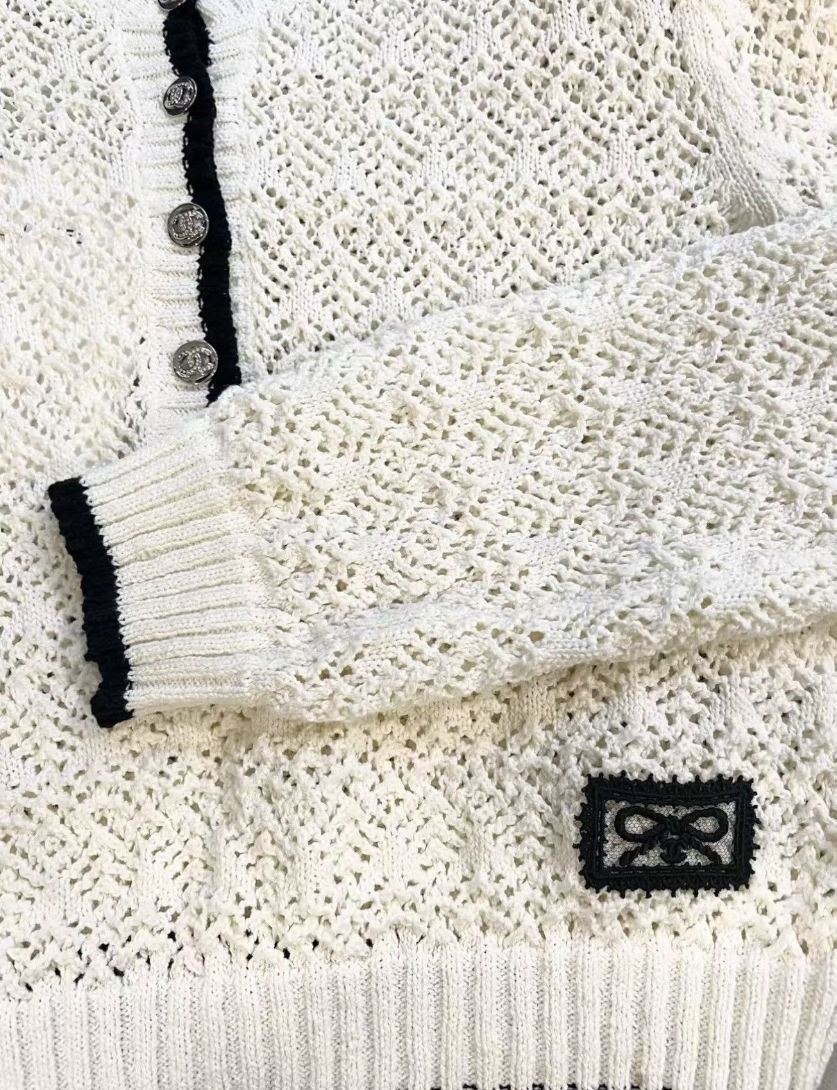 Chanel Chanel 24P Ivory Crochet Knit Pullover Sweater J33 Size XS / US 0-2 / IT 36-38 - 3 Thumbnail