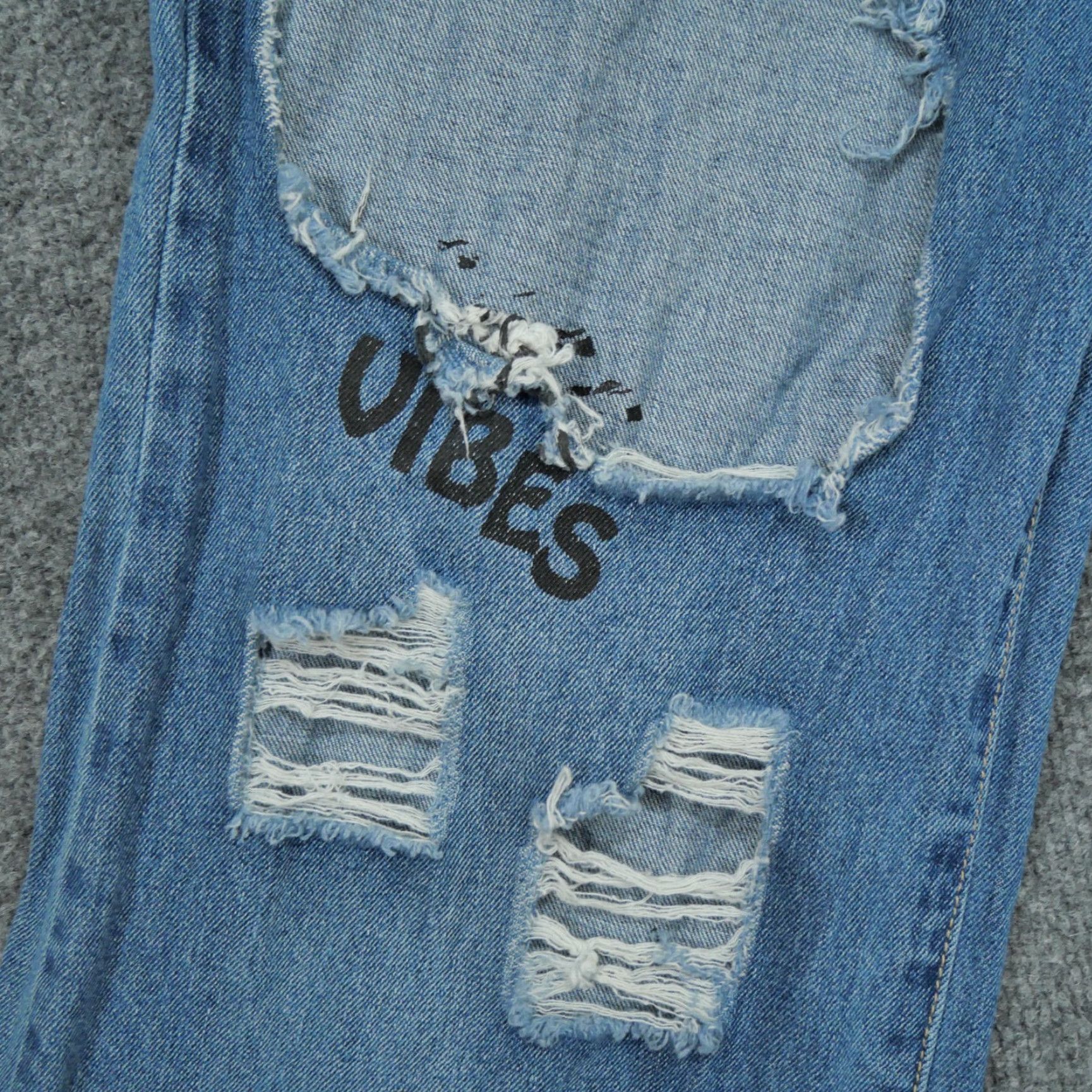 Bell Uniq Litz Jeans Womens 28 Blue Pants Flare Bell Bottom Distressed Art Denim Jeans Women Regular 28 Blue Distressed Pockets 90s? Size 28" / US 6 / IT 42 - 4 Thumbnail