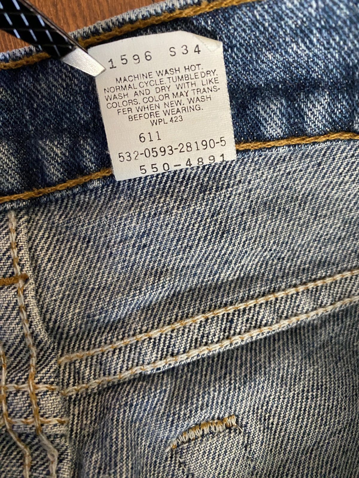 Levi's Vintage 1993 Levi’s 550 Relaxed Fit Blue Denim Jean 35x30 Size US 35 - 21 Thumbnail