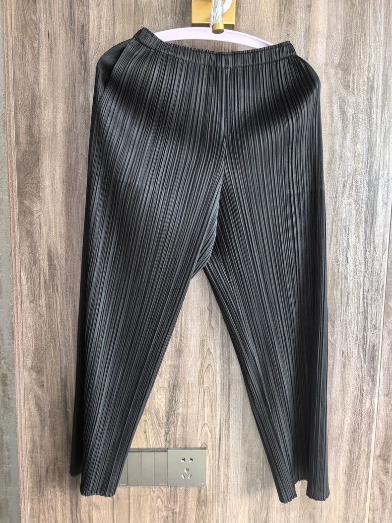 Issey Miyake Issey Miyake size:2 Black pleated pants Size 42" / US 20 - 1 Thumbnail