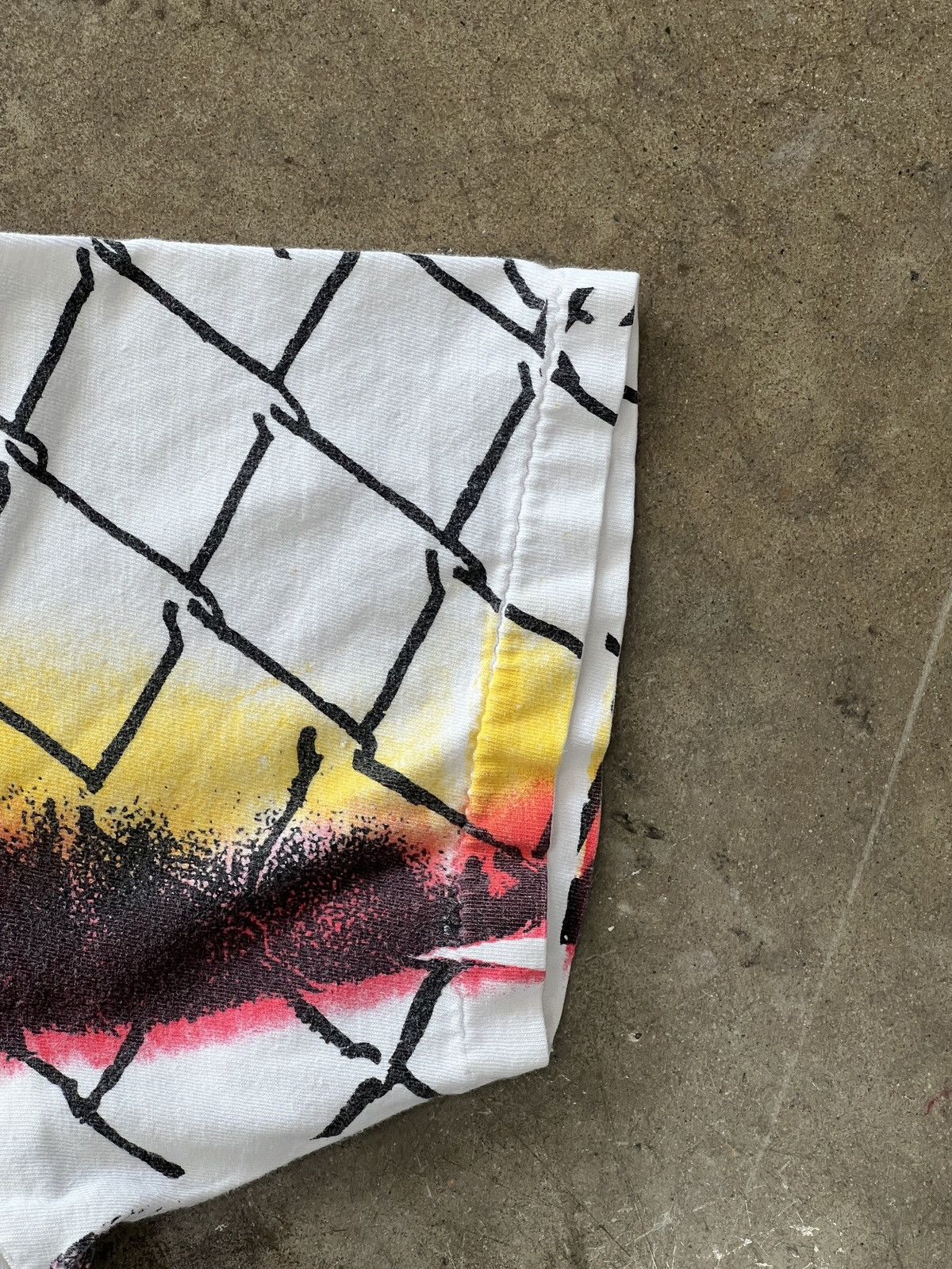 Vintage Vintage 90s AOP Basketball Handball Caution 3 on 3 Tee Large Size US L / EU 52-54 / 3 - 6 Thumbnail