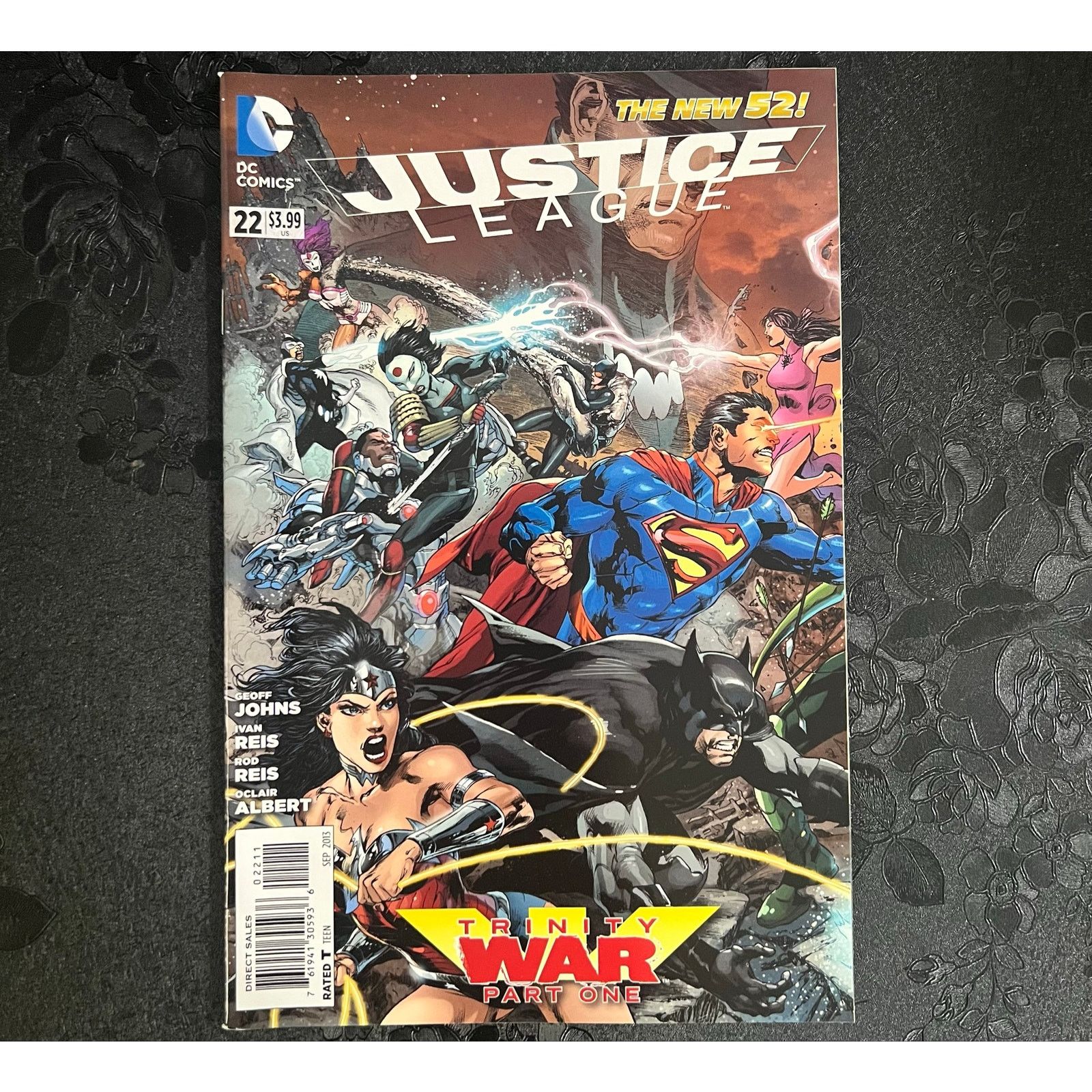 DC Comics Justice League #22 Trinity War Part 1 The New 52! DC Comics Size ONE SIZE - 1 Thumbnail