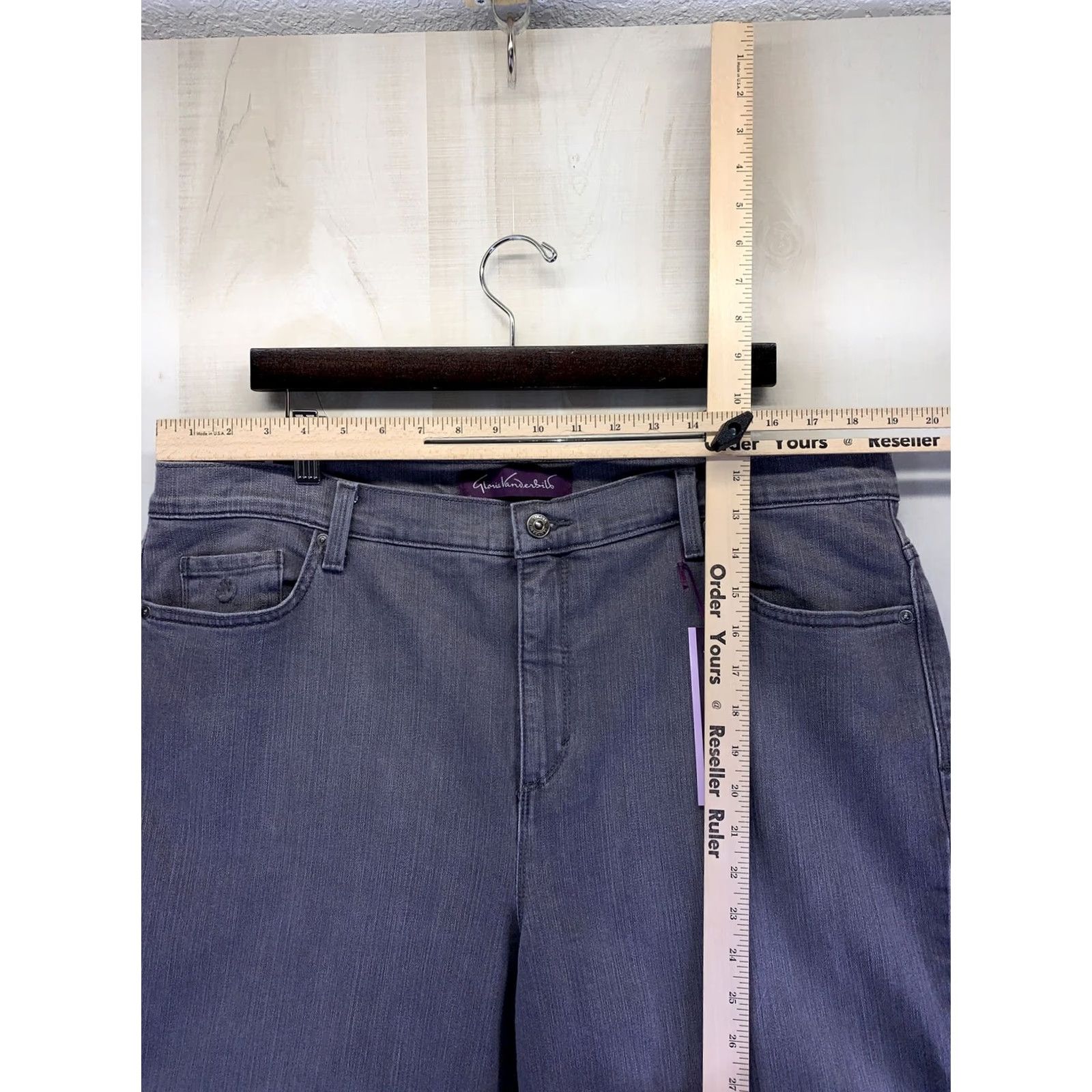 Gloria Vanderbilt Gloria Vanderbilt Amanda Sculpt Stretch Slimming Gray Wash Jeans Size 18 NWT Regular 5-Pocket Design Women's Jeans Size 40" / US 18 - 2 Thumbnail