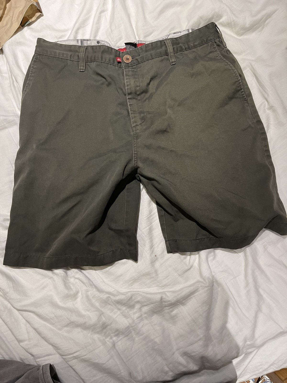 Quiksilver QuikSilver Green Shorts Size US 36 / EU 52 - 1 Thumbnail