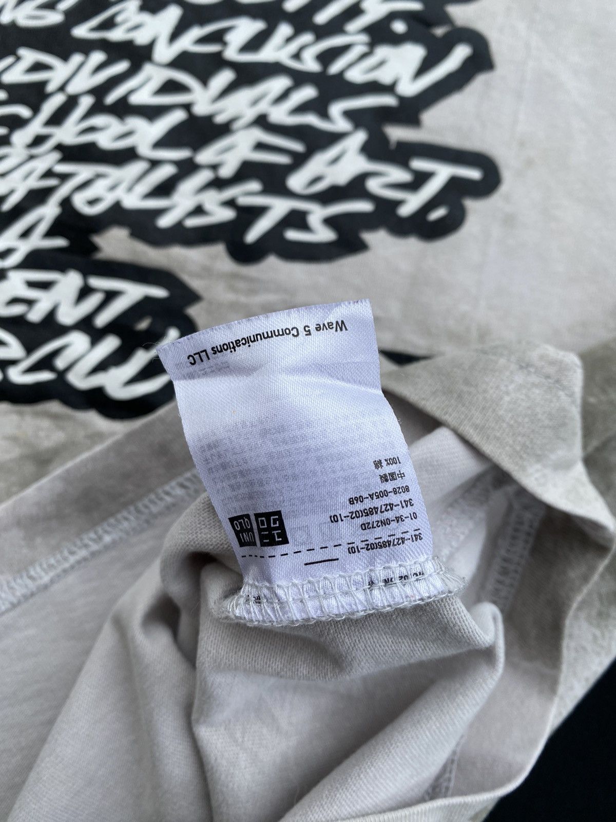 Futura Rare Uniqlo Futura Words Tshirt Size US L / EU 52-54 / 3 - 9 Thumbnail