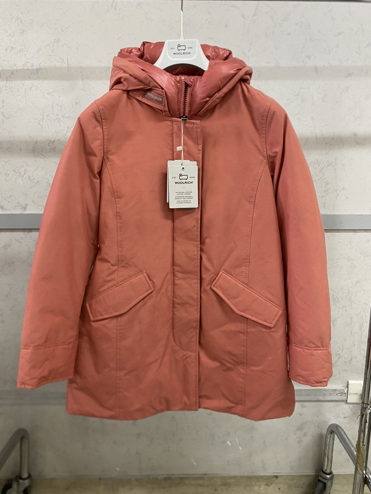 Other Woolrich Women's Arctic Regular Parka Jacket, Pink, S, new Size S / US 4 / IT 40 - 1 Thumbnail