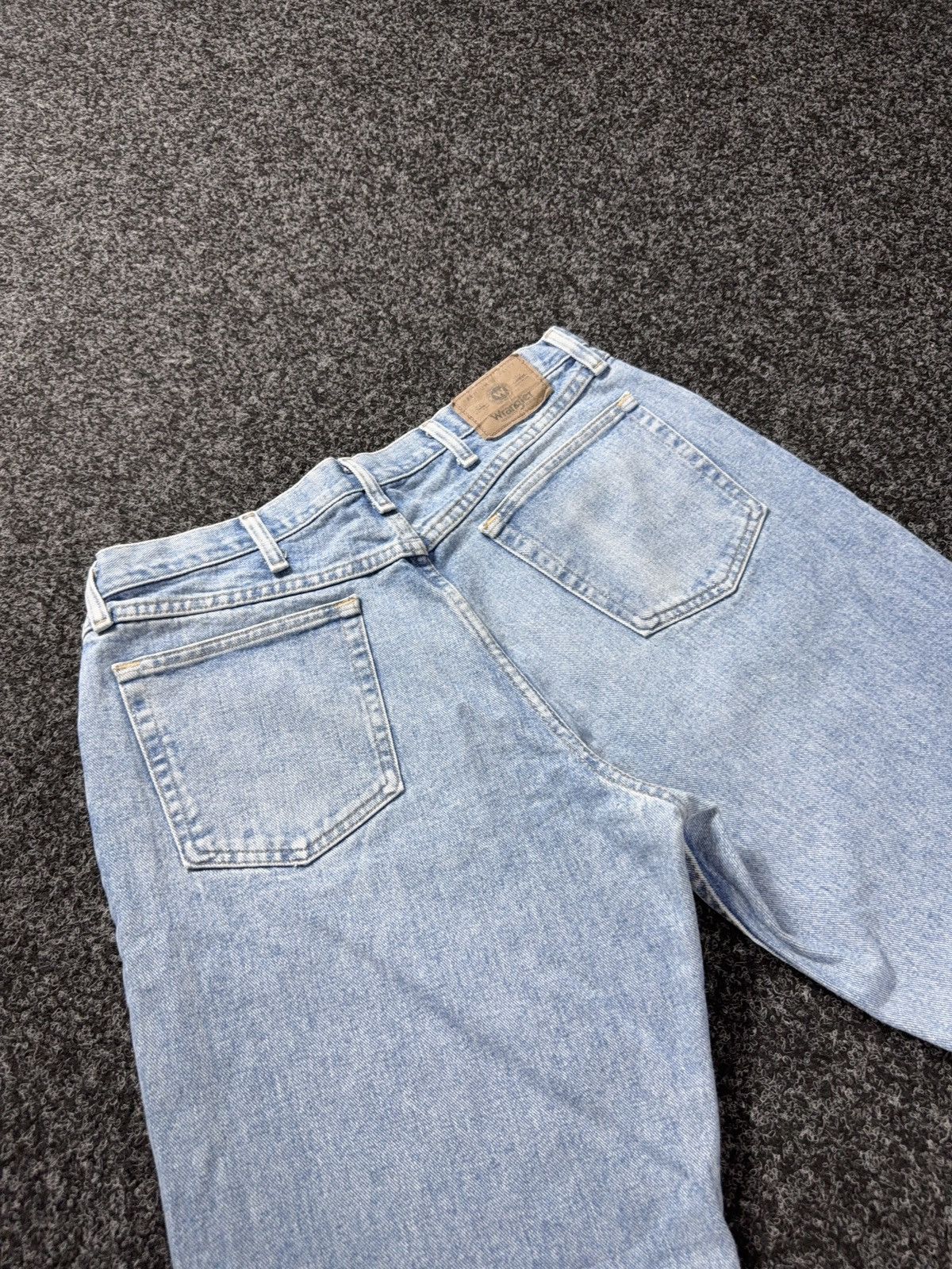 Wrangler 90s Wrangler Western USA Cowboy Light Wash Baggy Jeans Retro Size US 35 - 17 Thumbnail