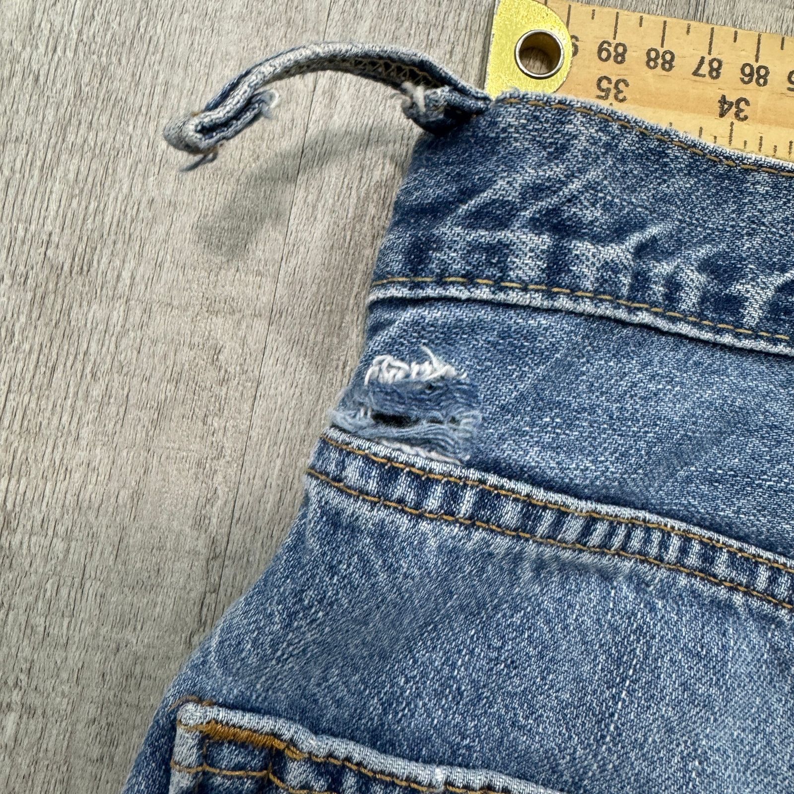 Levi's Vintage Levis 550 Jean Shorts Mens 33 Blue 10" Inseam y2k Size US 33 - 9 Thumbnail