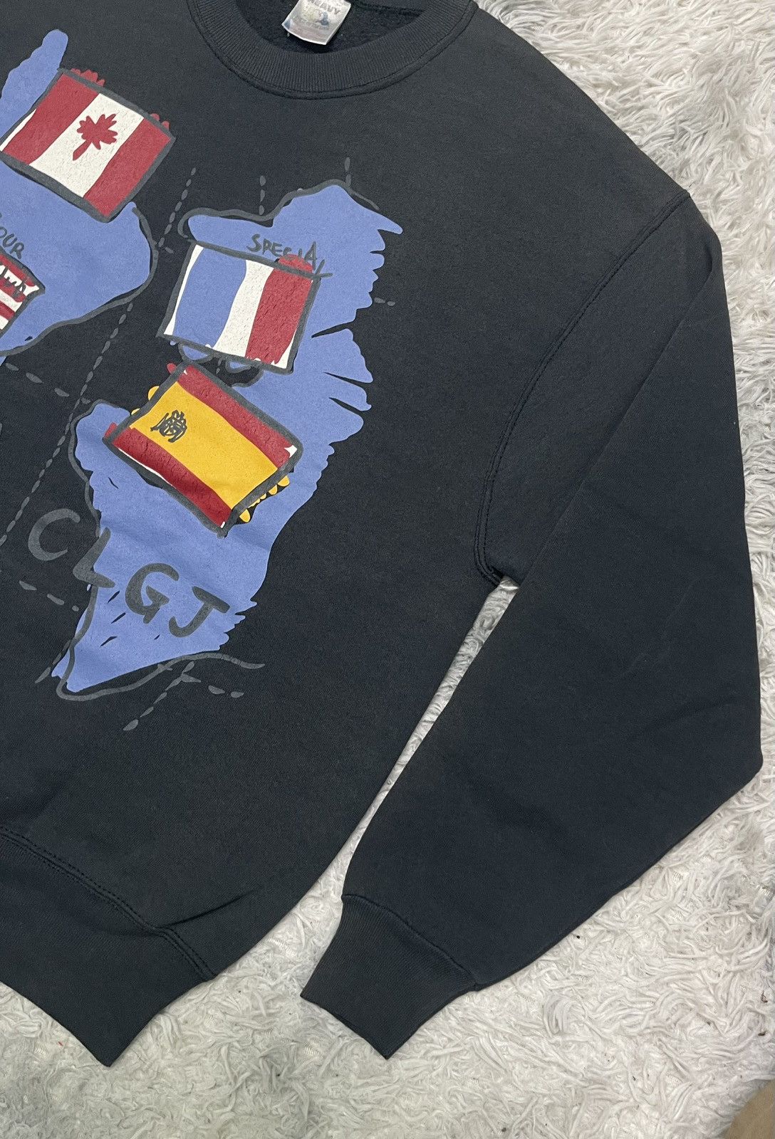 Fruit Of The Loom 90s 5 FLAG CREWNECK RARE DESIGN NICELY FADED Size US L / EU 52-54 / 3 - 3 Thumbnail